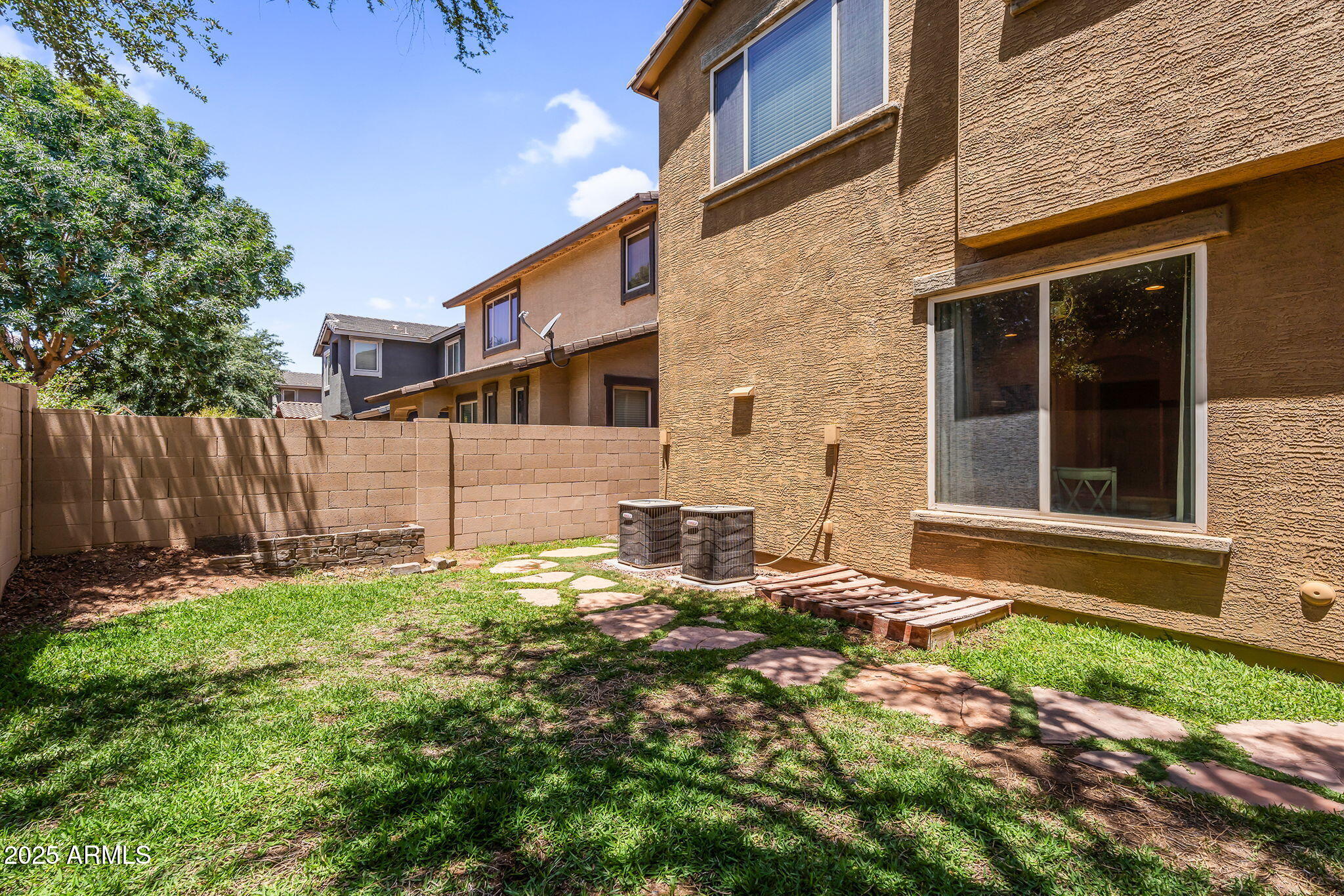 4355 E CULLUMBER Street