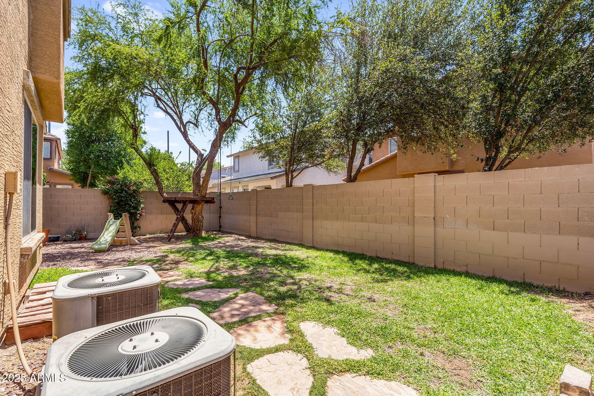 4355 E CULLUMBER Street