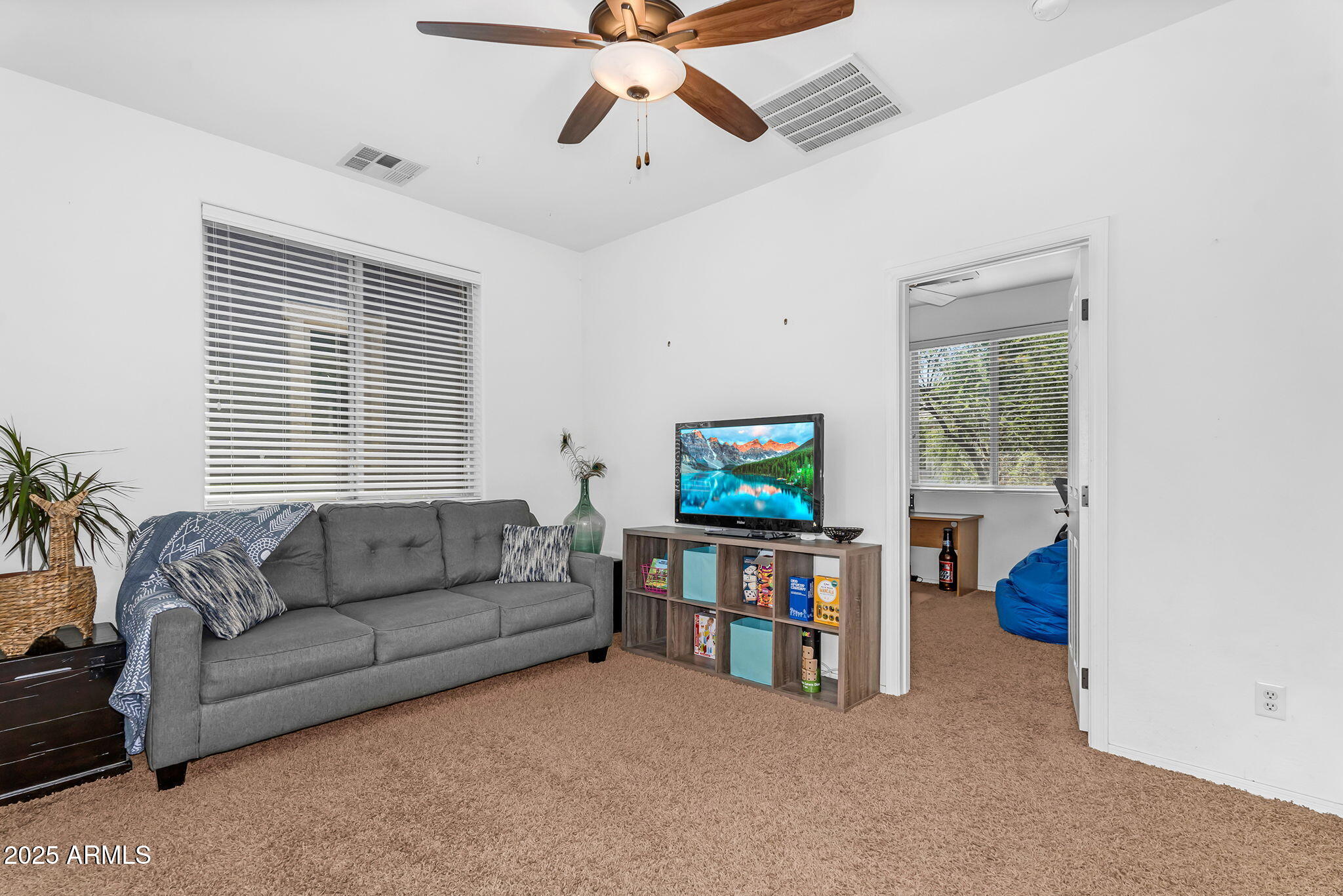 4355 E CULLUMBER Street