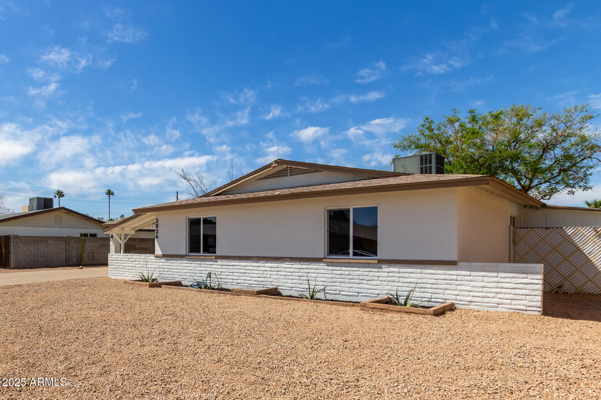 3826 W DAVIDSON Lane