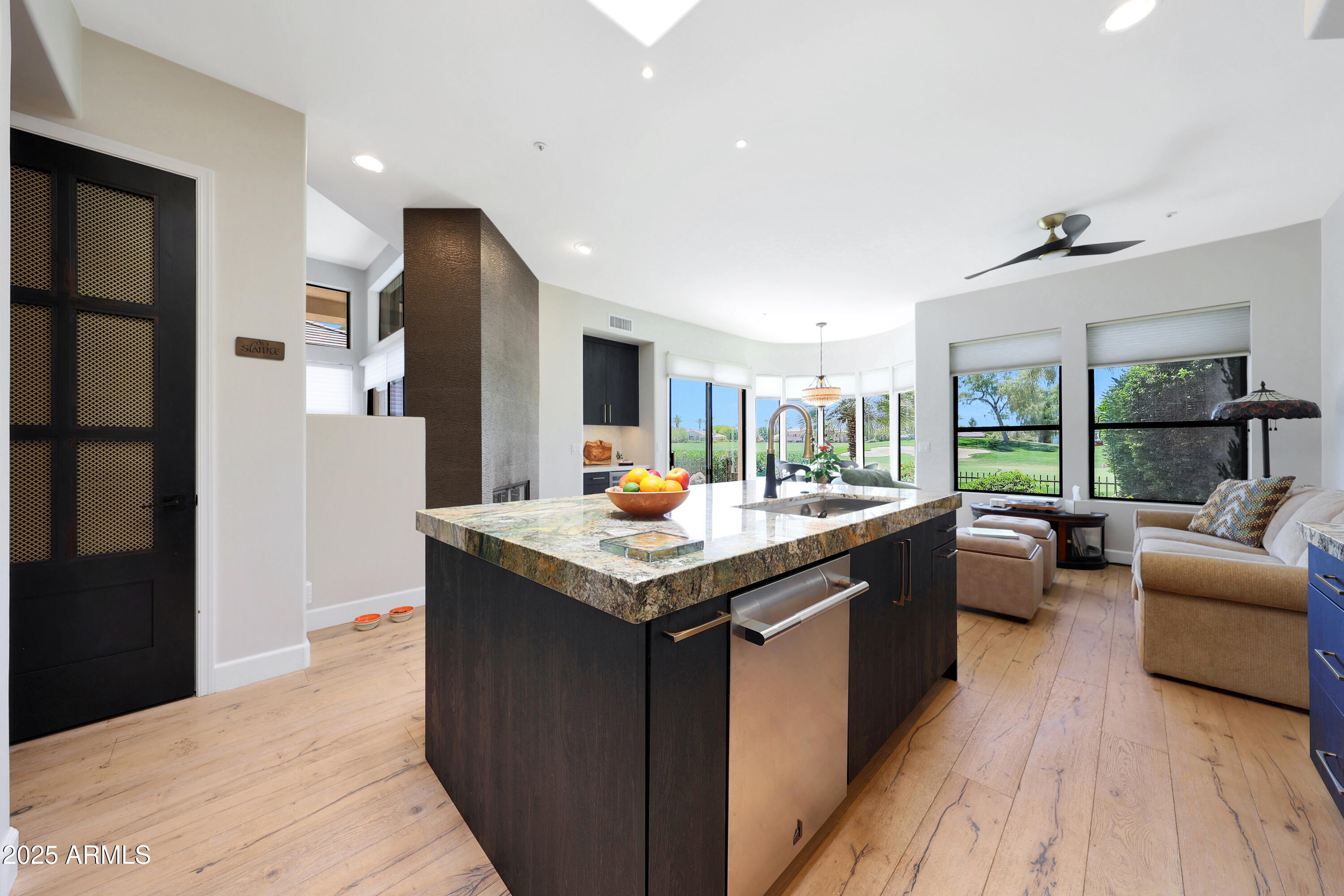 7705 E DOUBLETREE RANCH Road 8