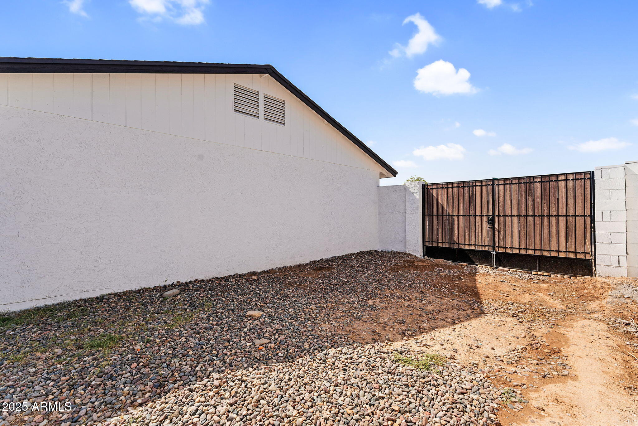 6313 W CAROL Avenue