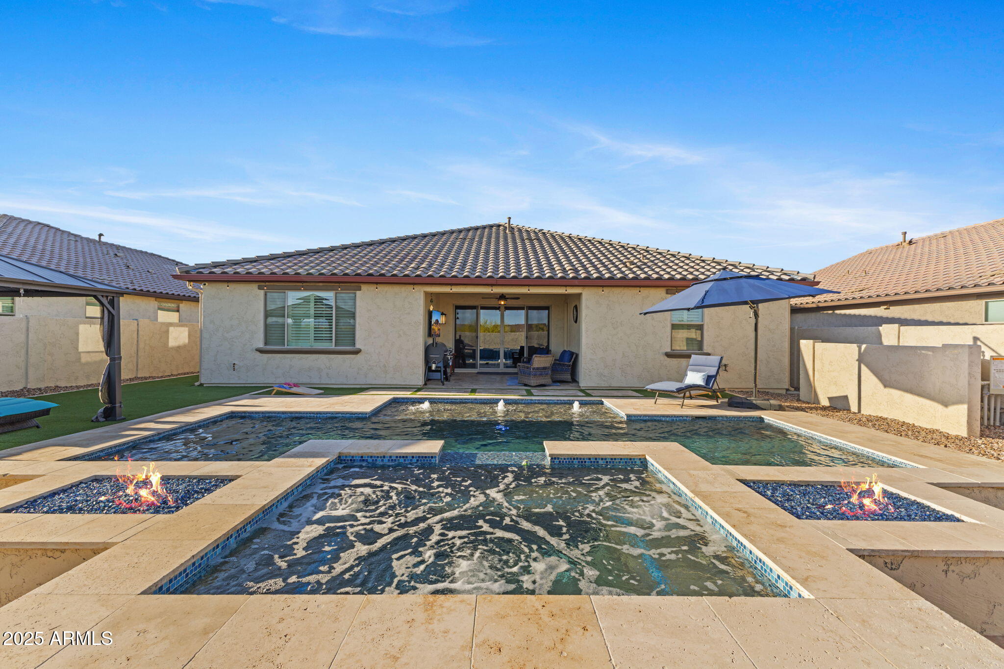 18387 W MOUNTAIN SKY Avenue