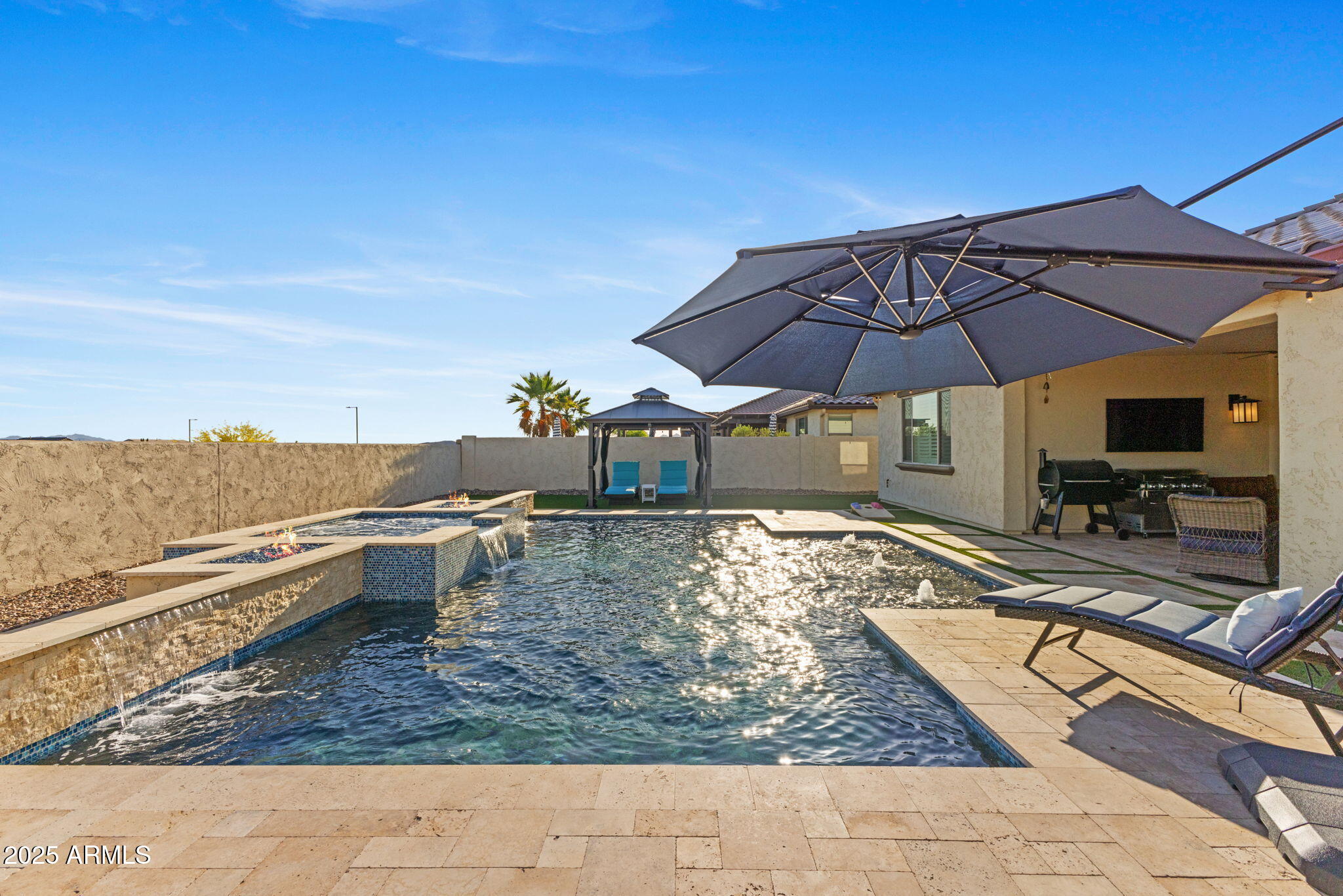 18387 W MOUNTAIN SKY Avenue