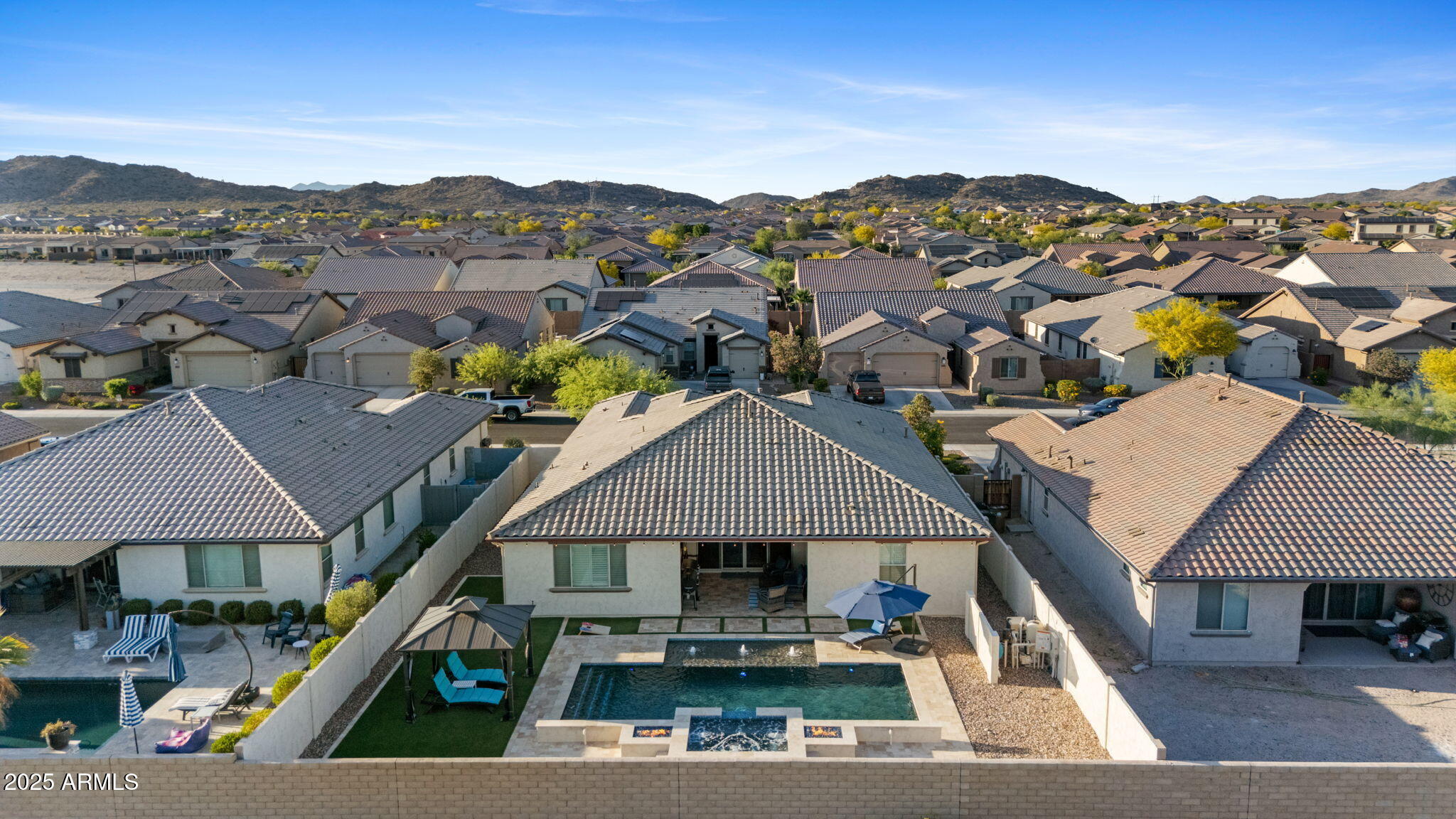 18387 W MOUNTAIN SKY Avenue