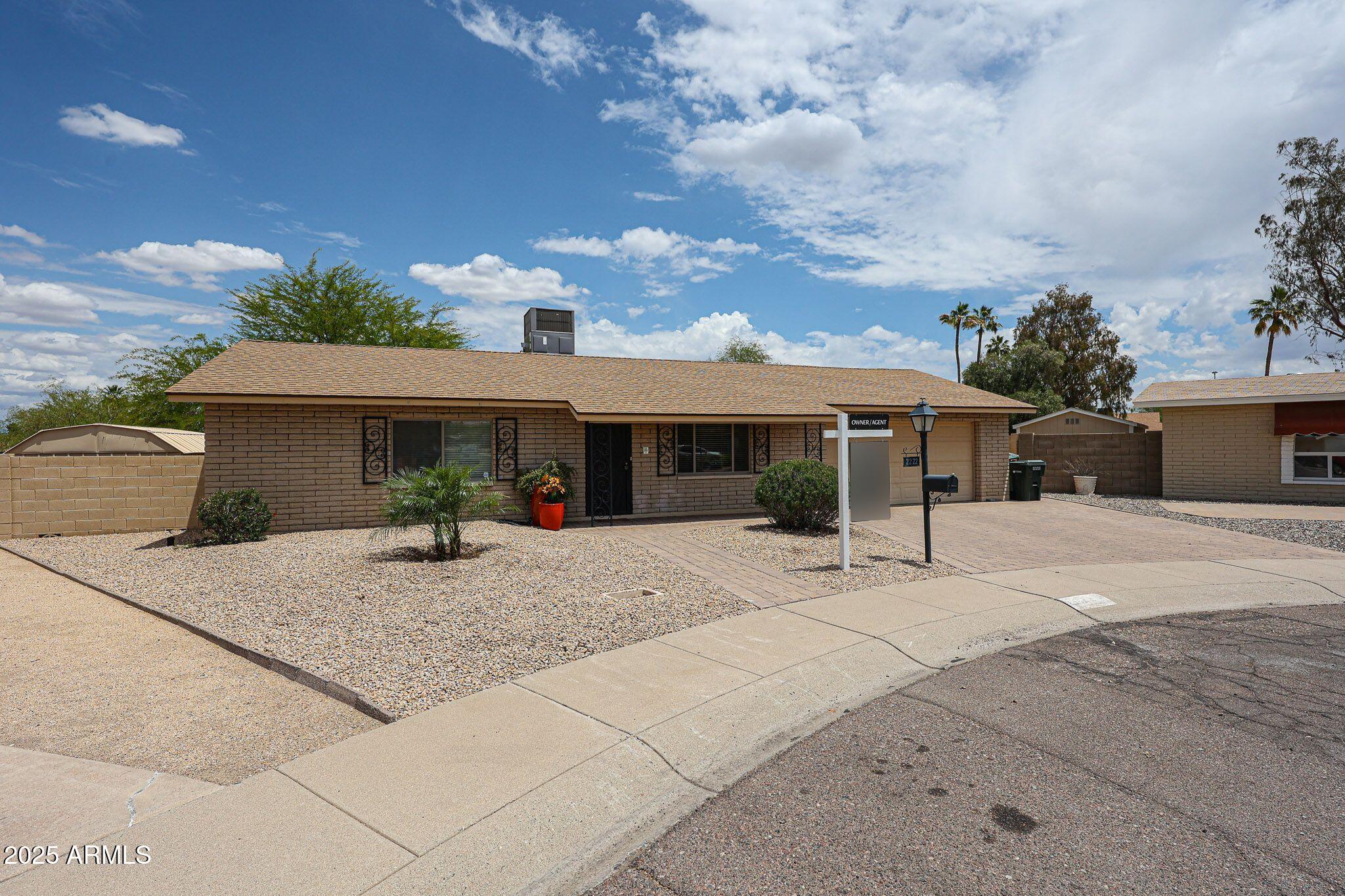 2222 E GRETTA Place