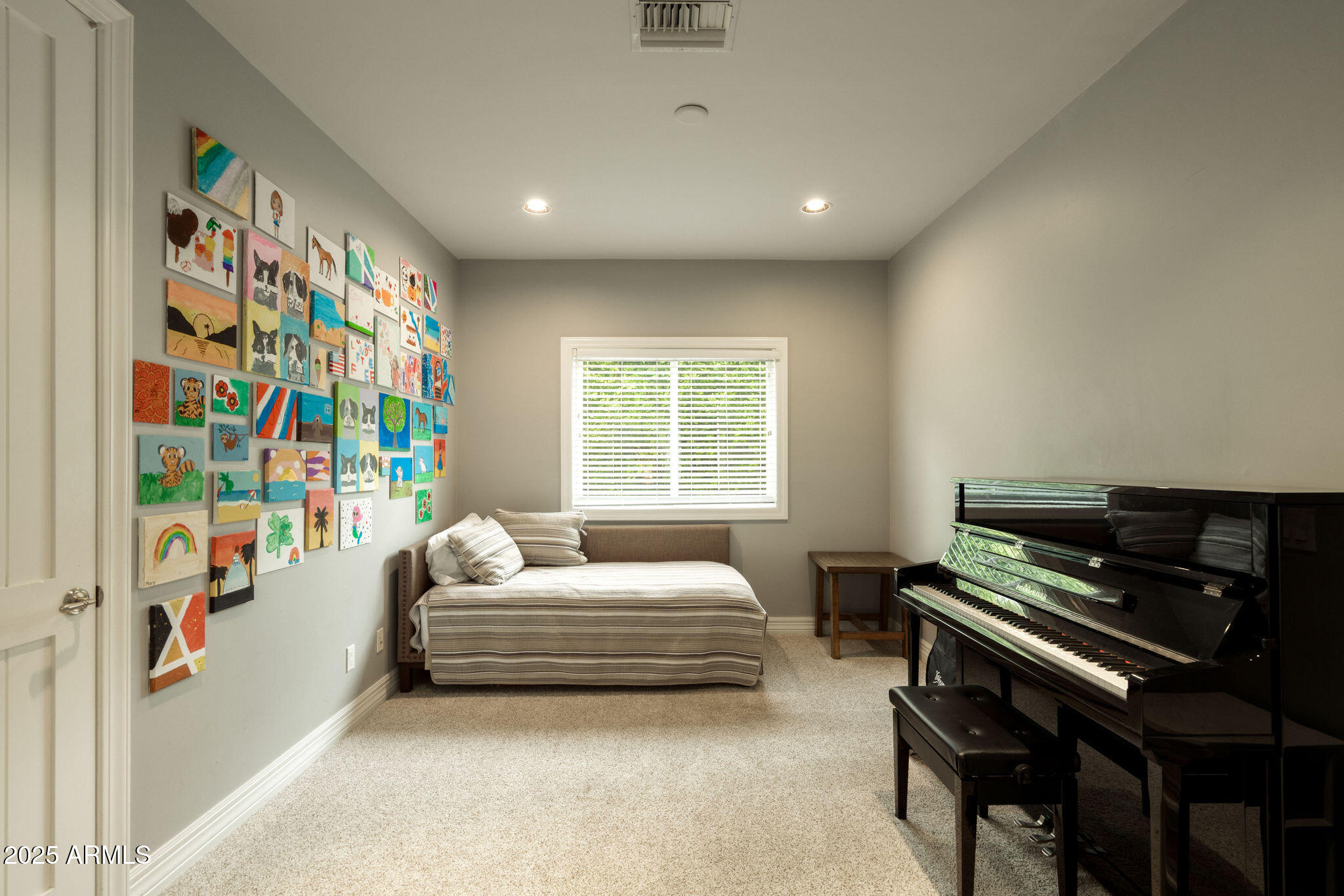 6311 E CALLE ROSA