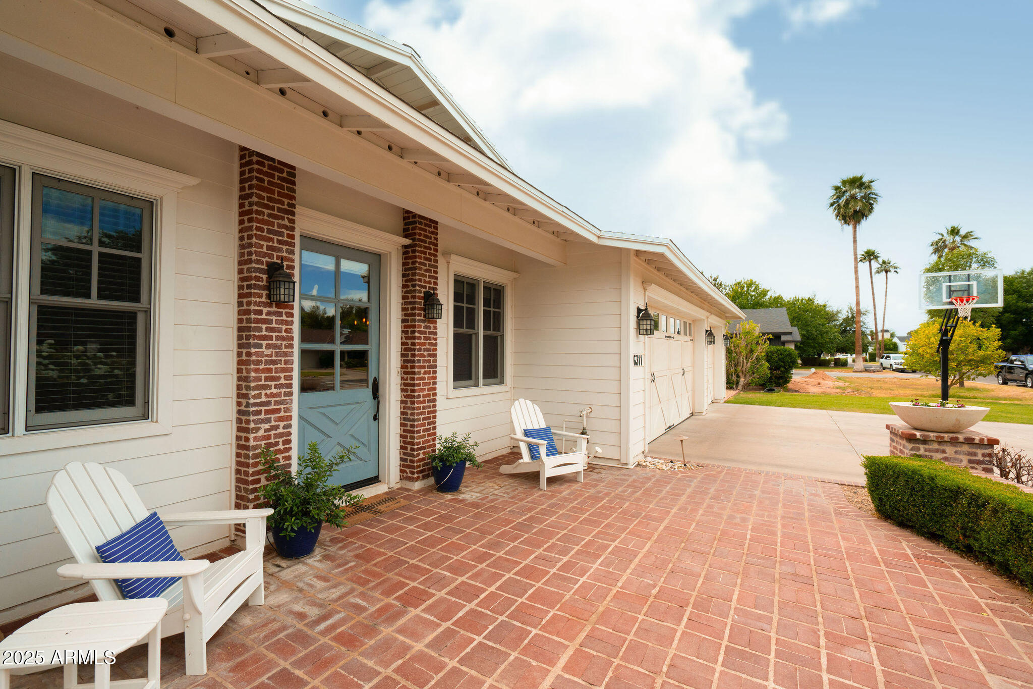 6311 E CALLE ROSA