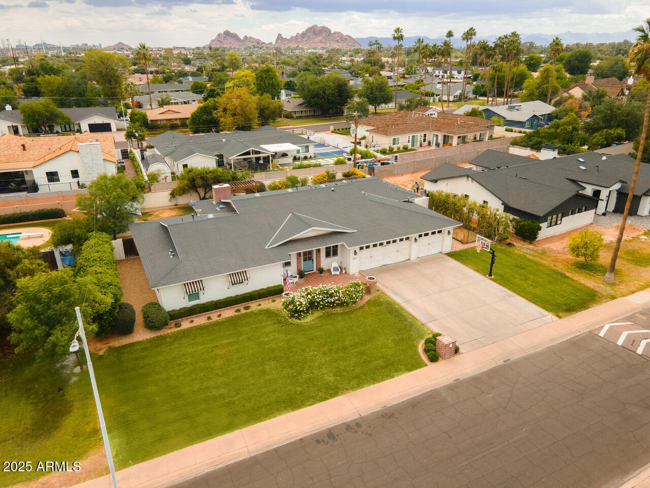 6311 E CALLE ROSA
