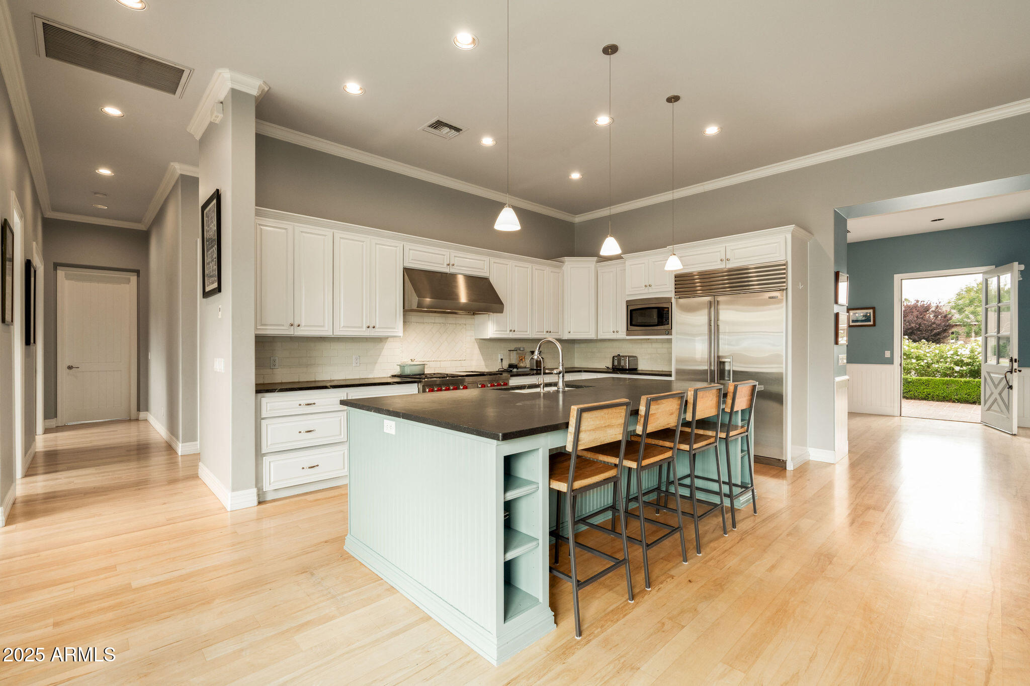 6311 E CALLE ROSA