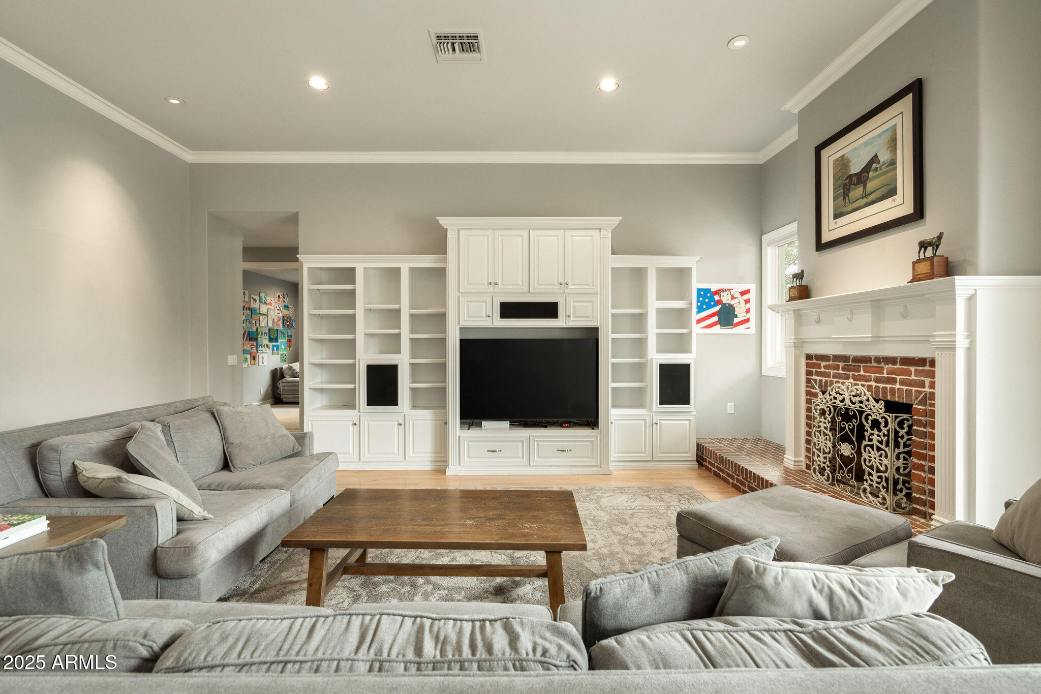 6311 E CALLE ROSA