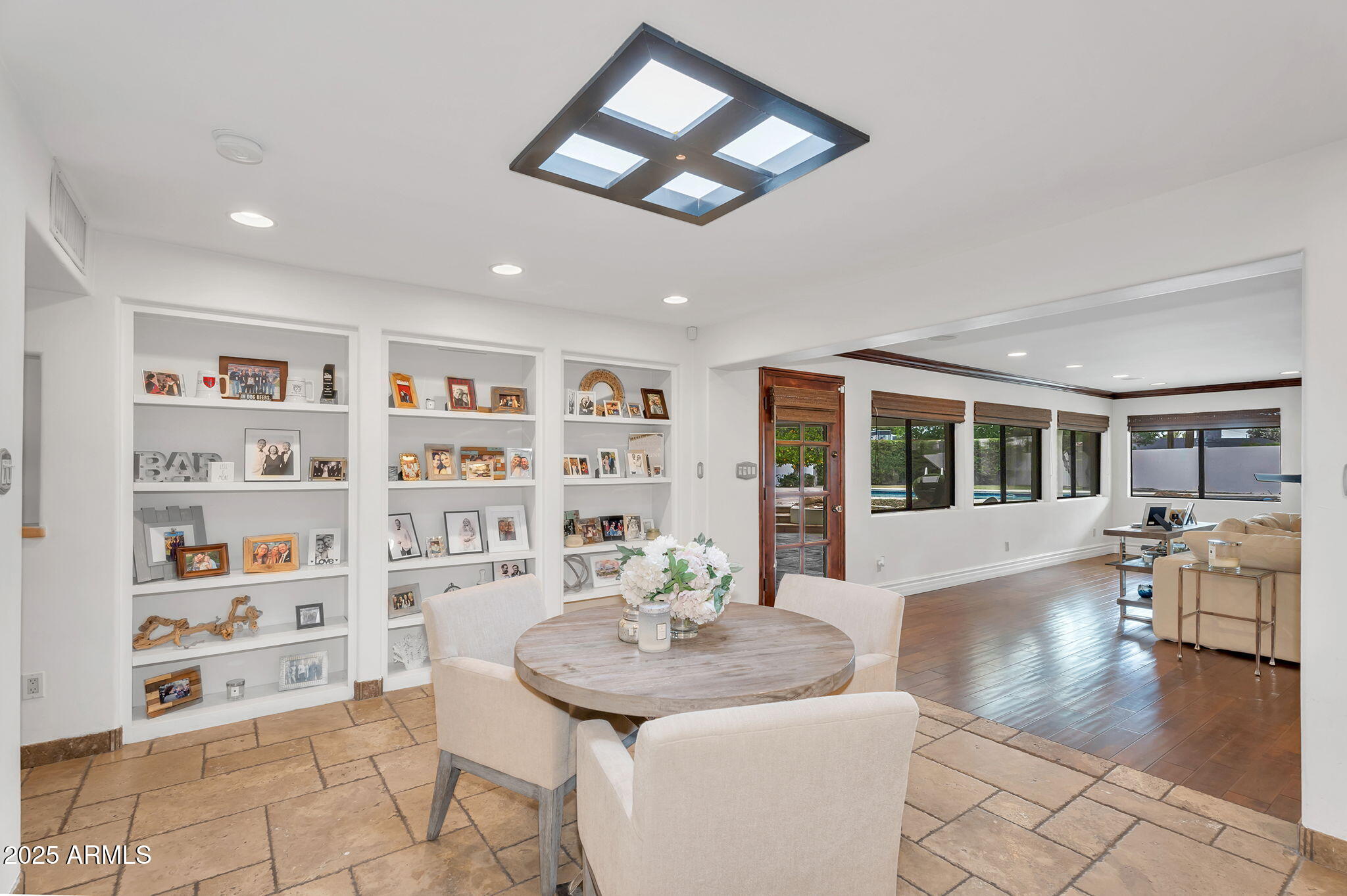 5307 N 32ND Place