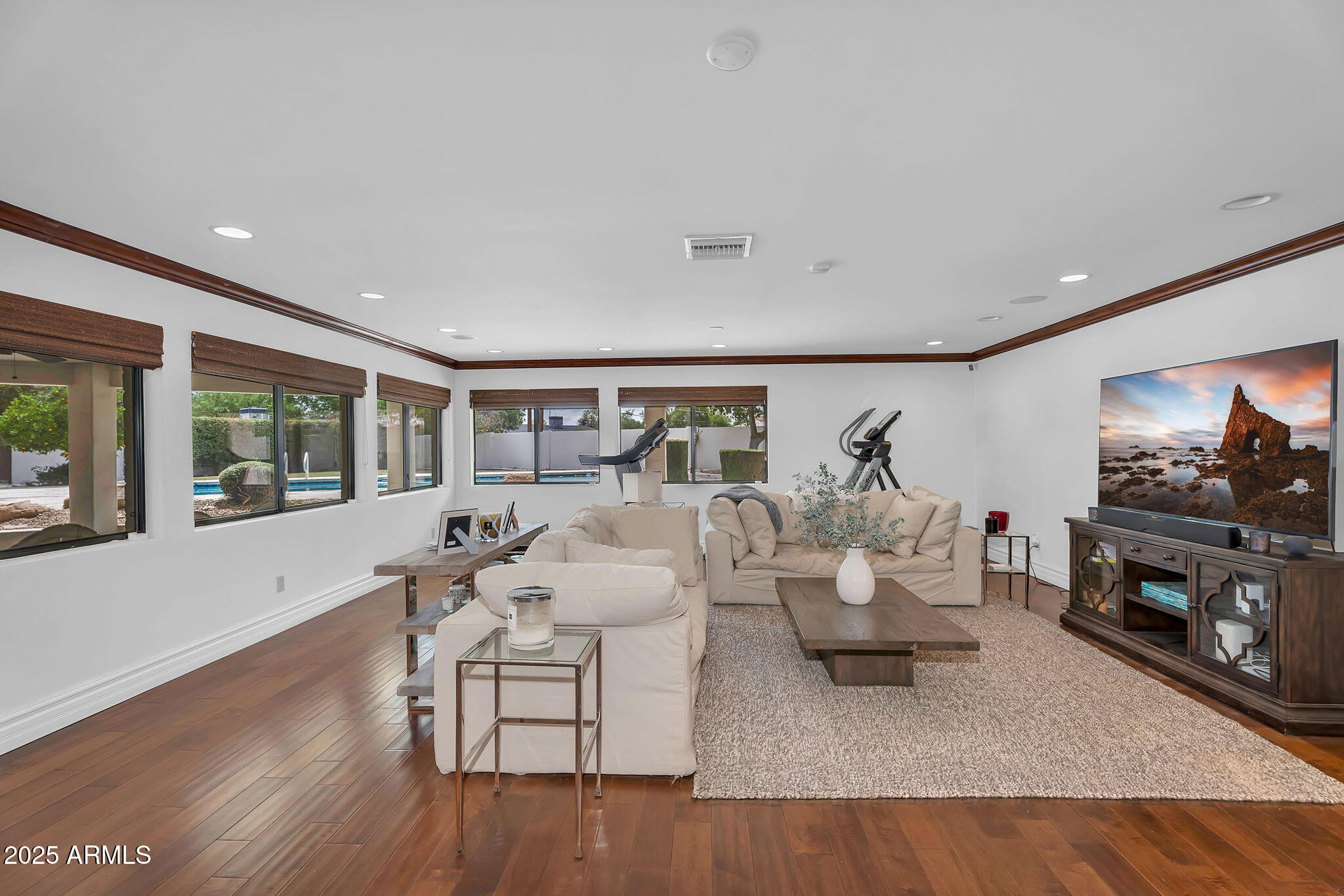 5307 N 32ND Place