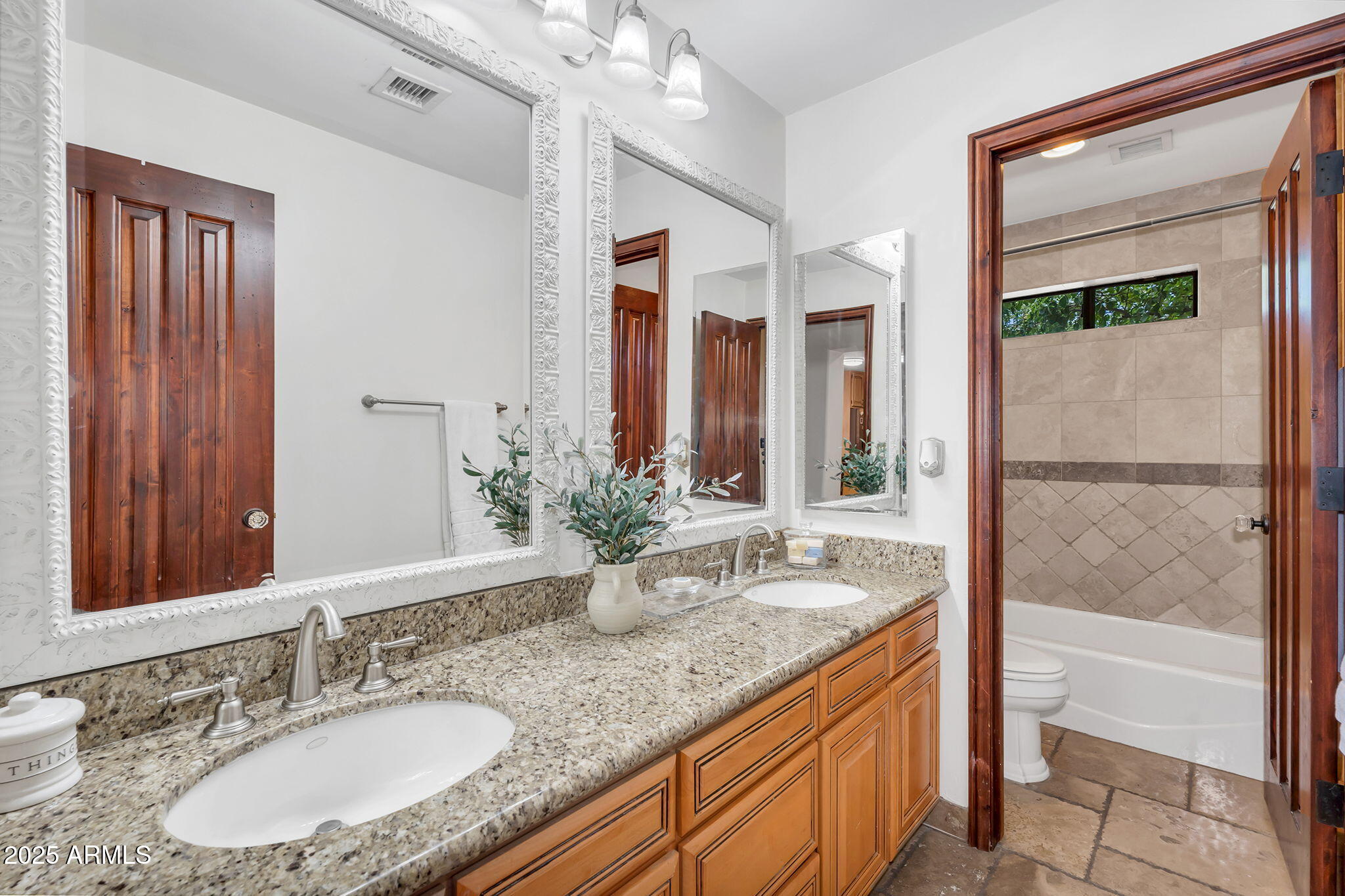 5307 N 32ND Place