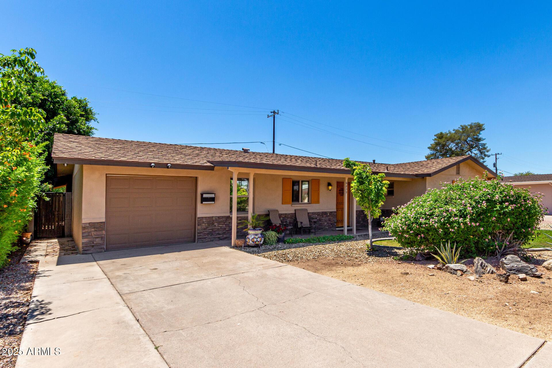6839 E Earll Drive