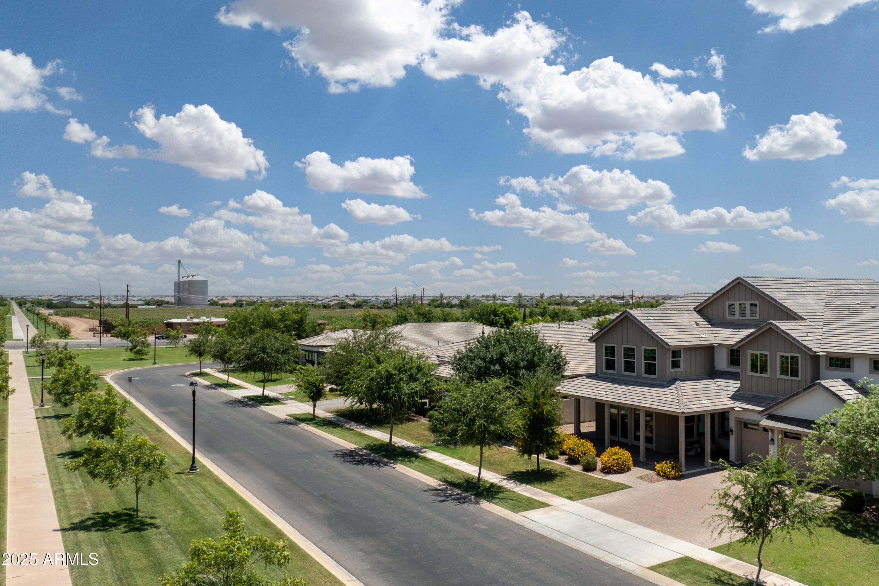 3133 E SILO Drive