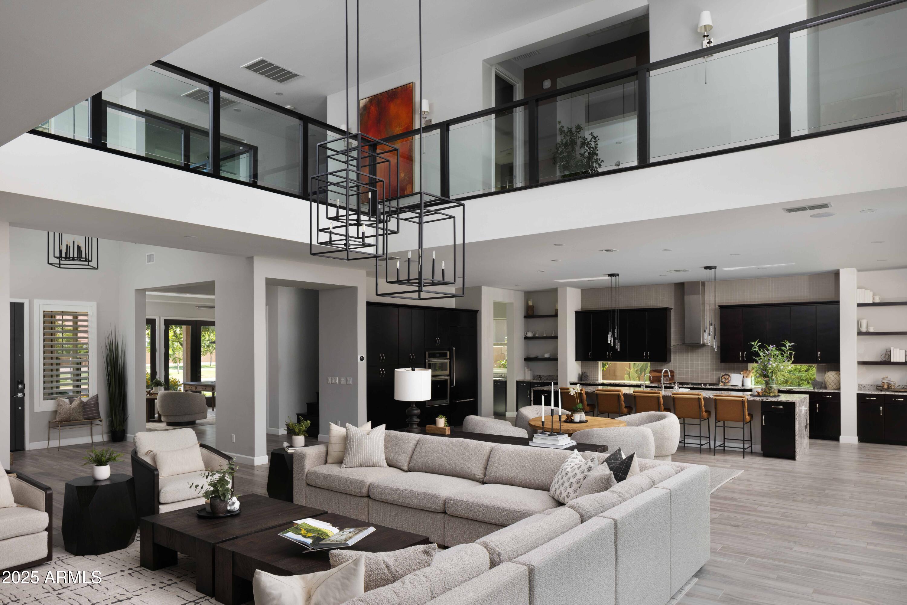 3133 E SILO Drive