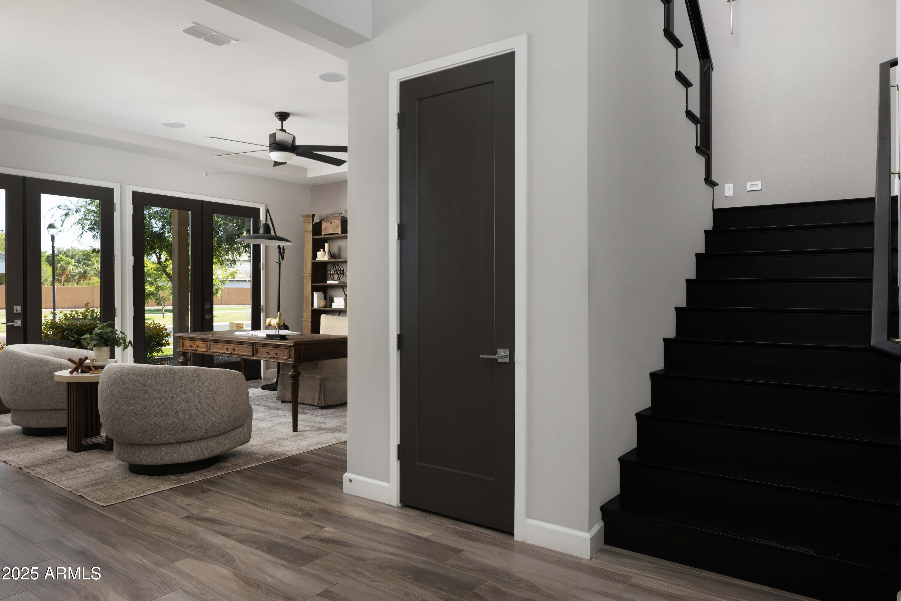 3133 E SILO Drive
