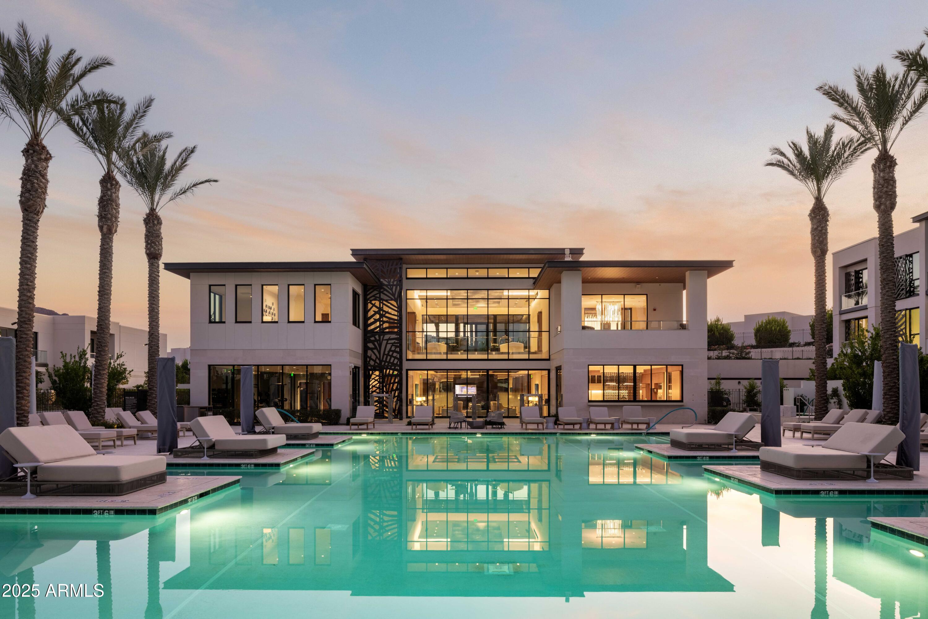 6587 N PALMERAIE Boulevard 1050