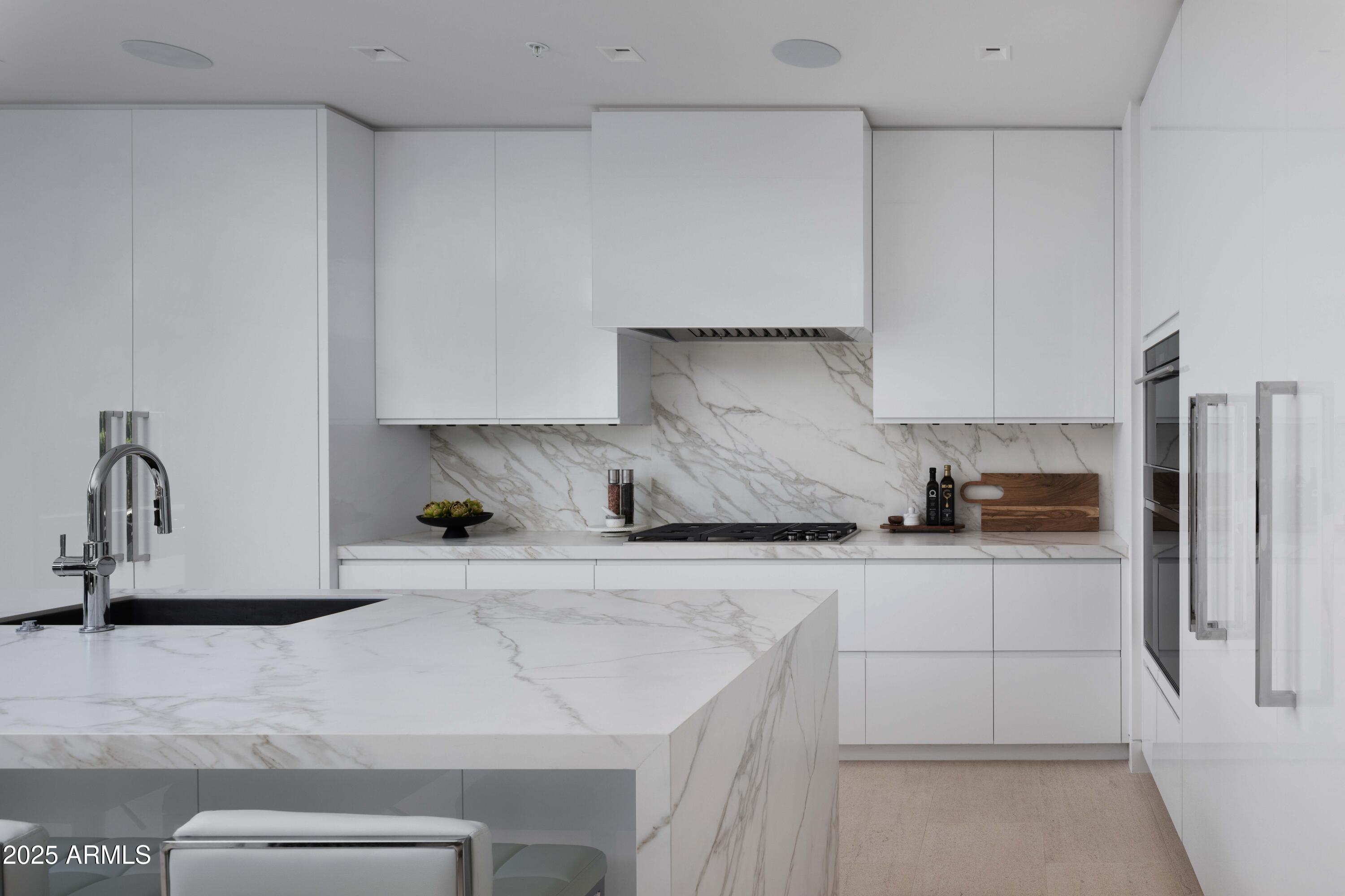 6587 N PALMERAIE Boulevard 1050