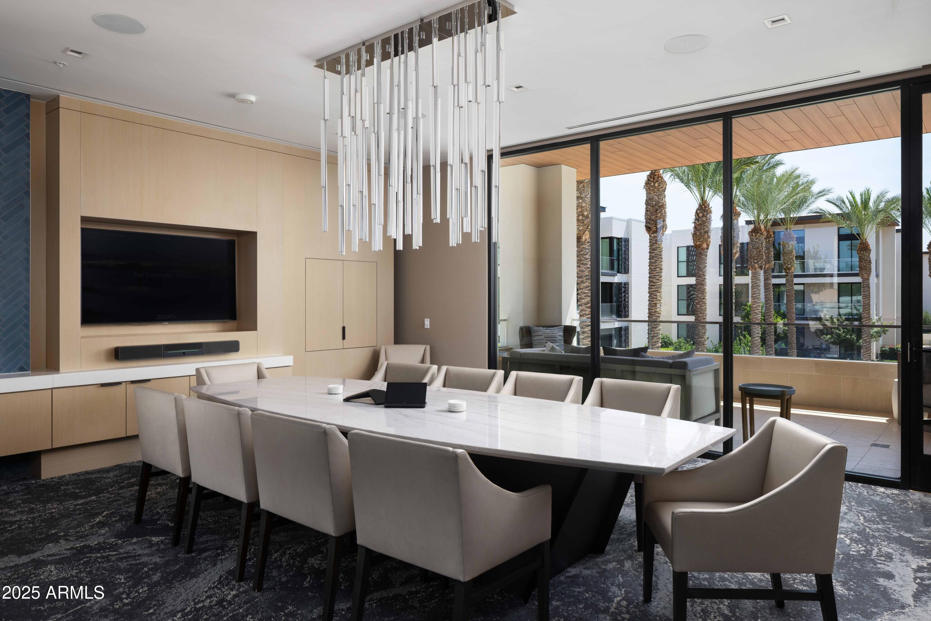 6587 N PALMERAIE Boulevard 1050