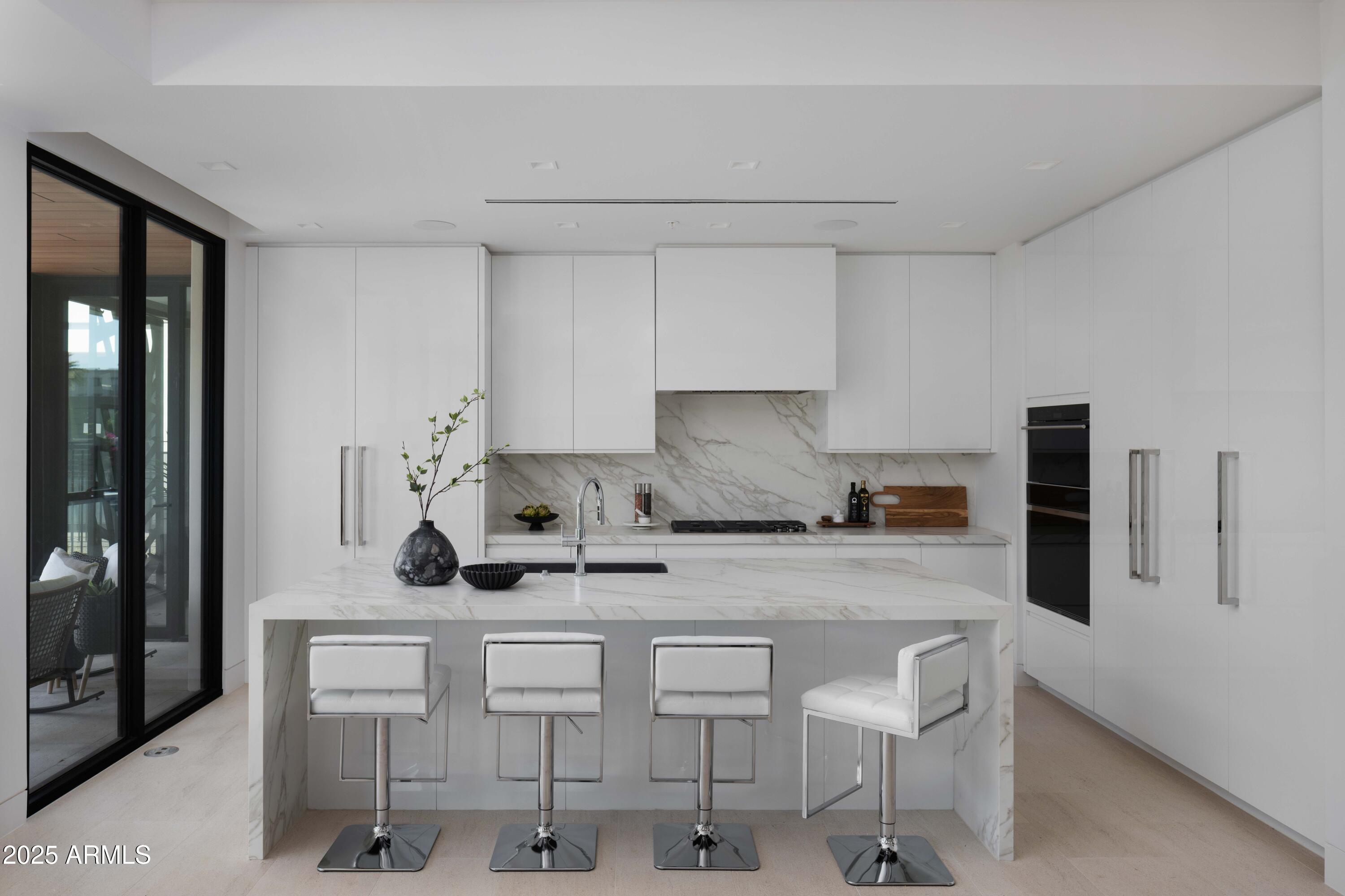 6587 N PALMERAIE Boulevard 1050