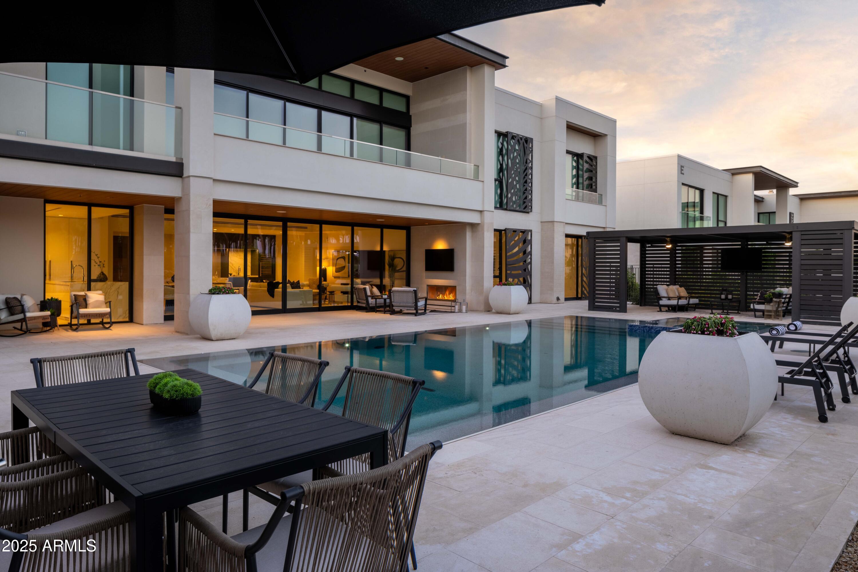 6587 N PALMERAIE Boulevard 1050