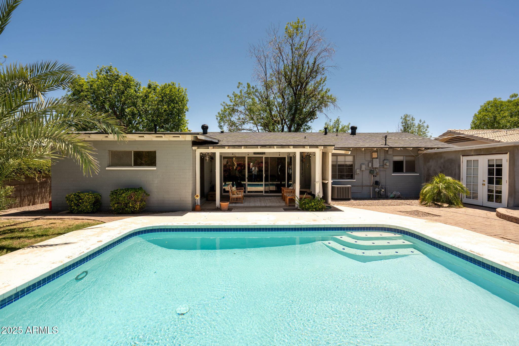 5438 E AVALON Drive
