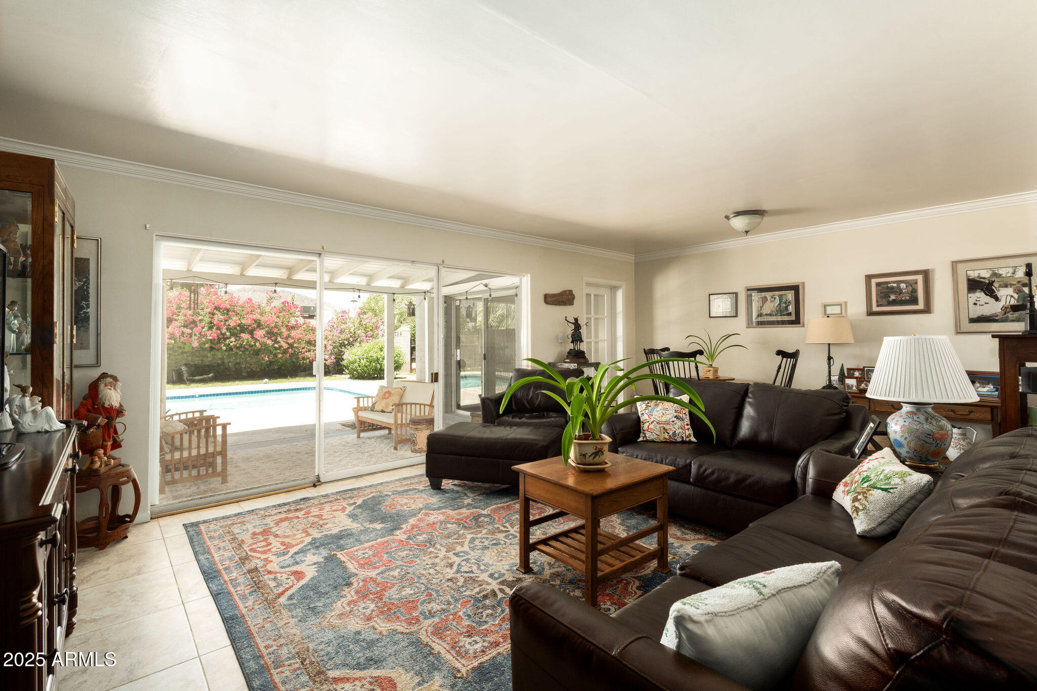 5438 E AVALON Drive