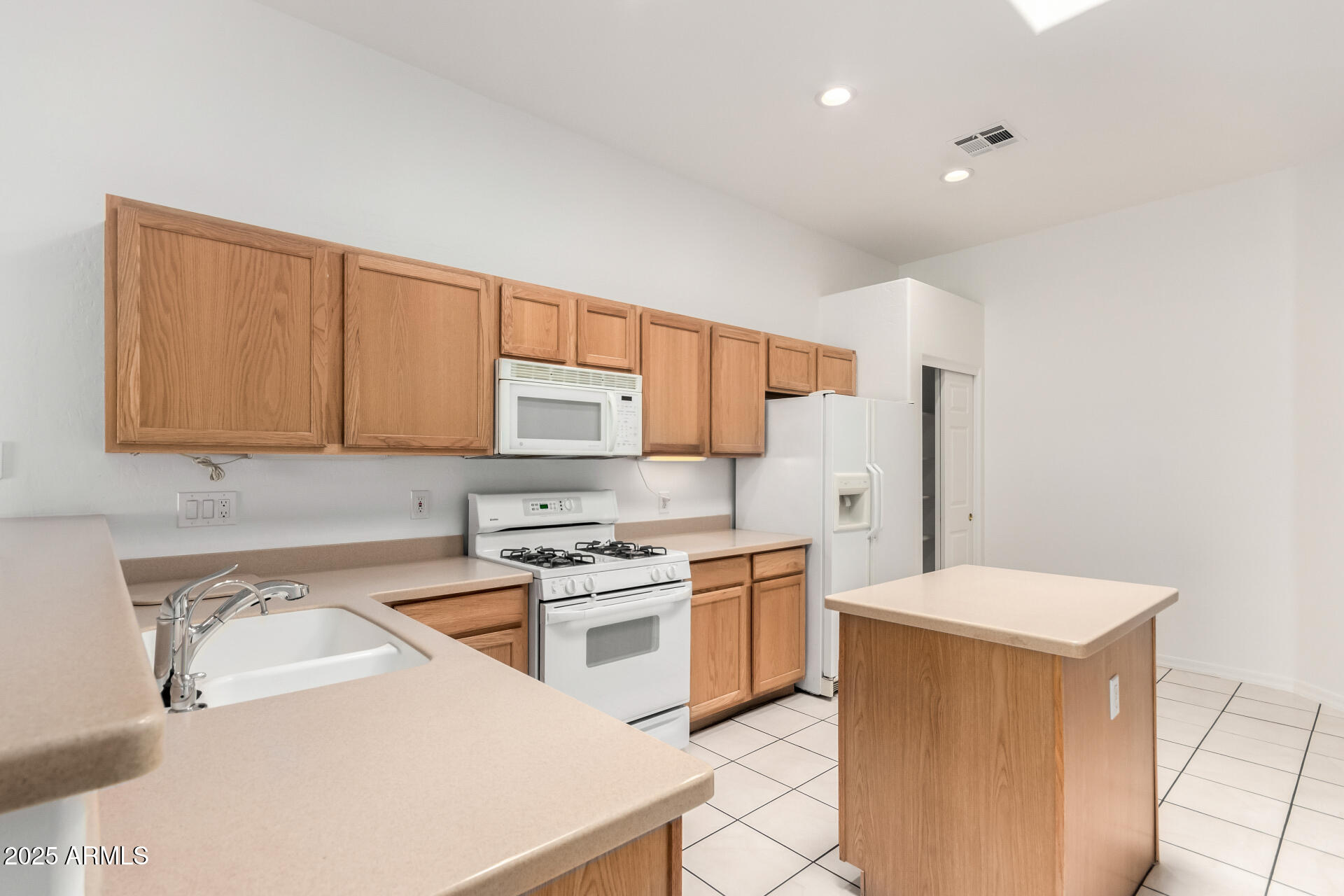 6730 E HERMOSA VISTA Drive 72