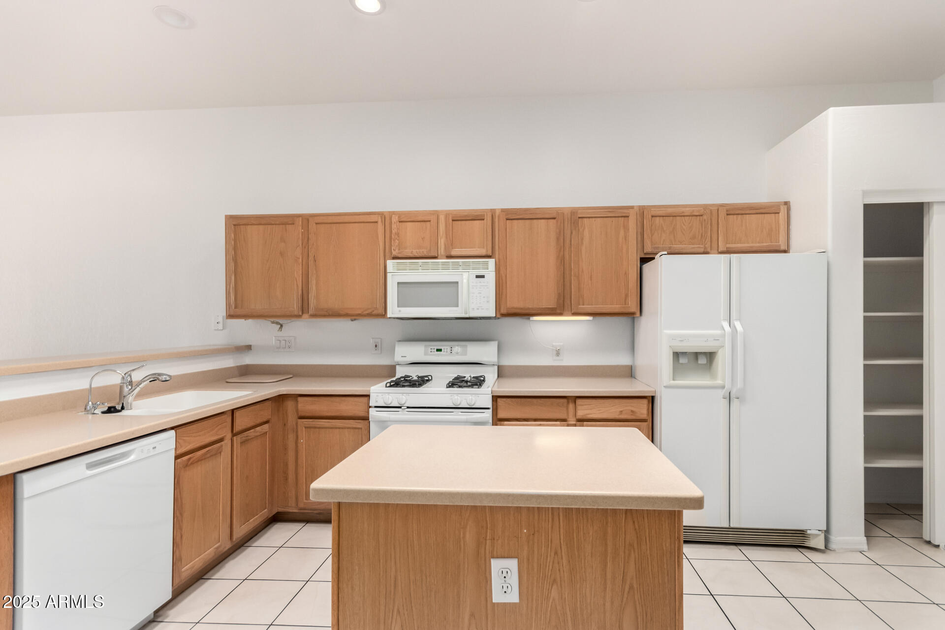 6730 E HERMOSA VISTA Drive 72