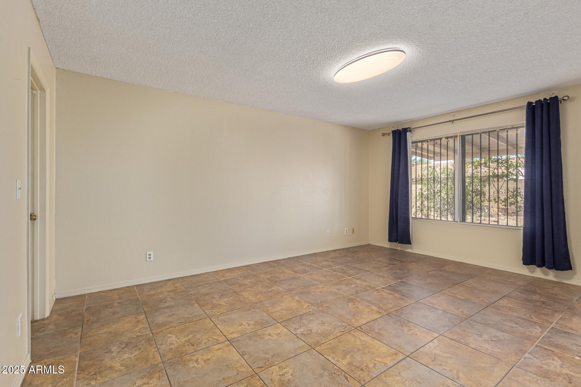5322 W Orchid Lane