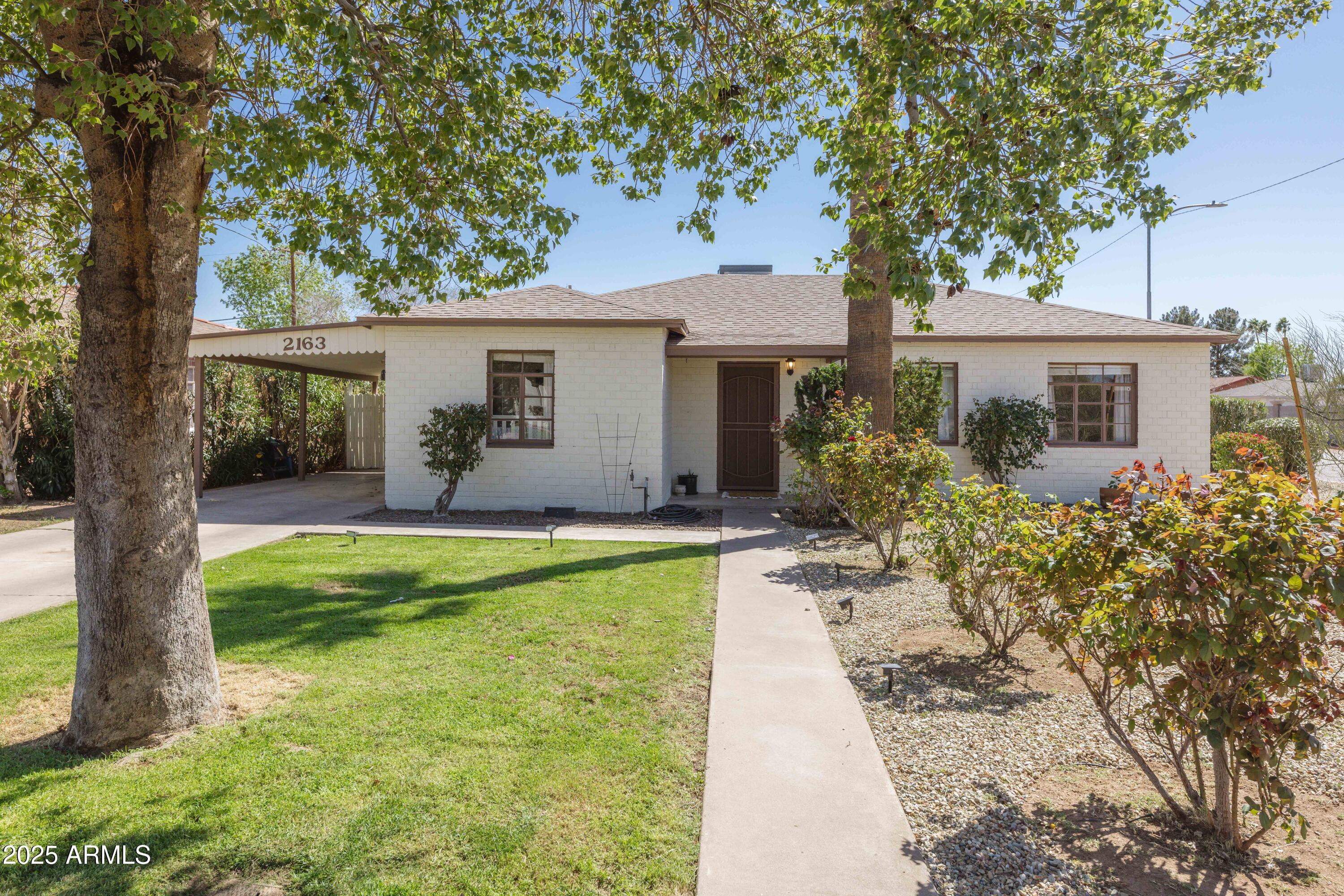 2163 W FLOWER Street