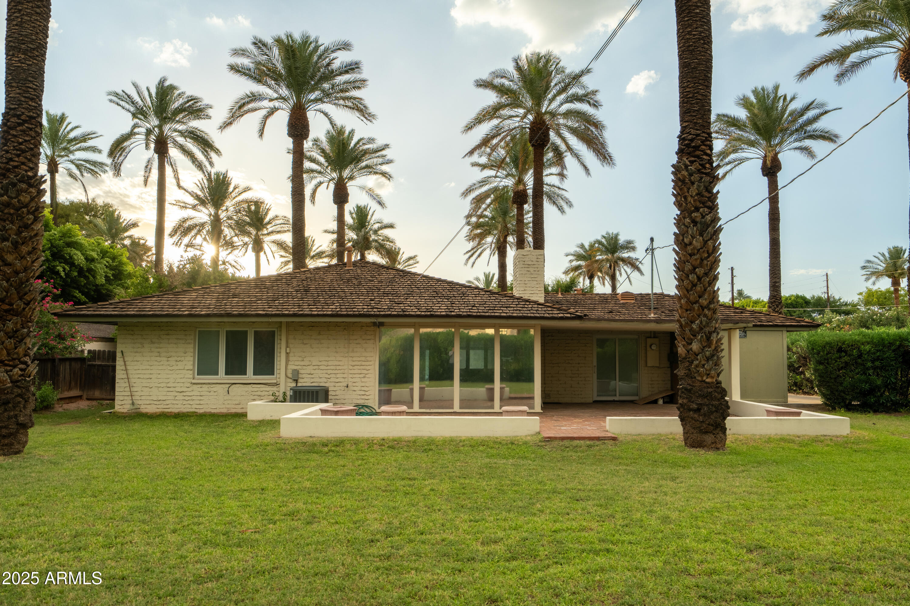 4443 N 46th Place