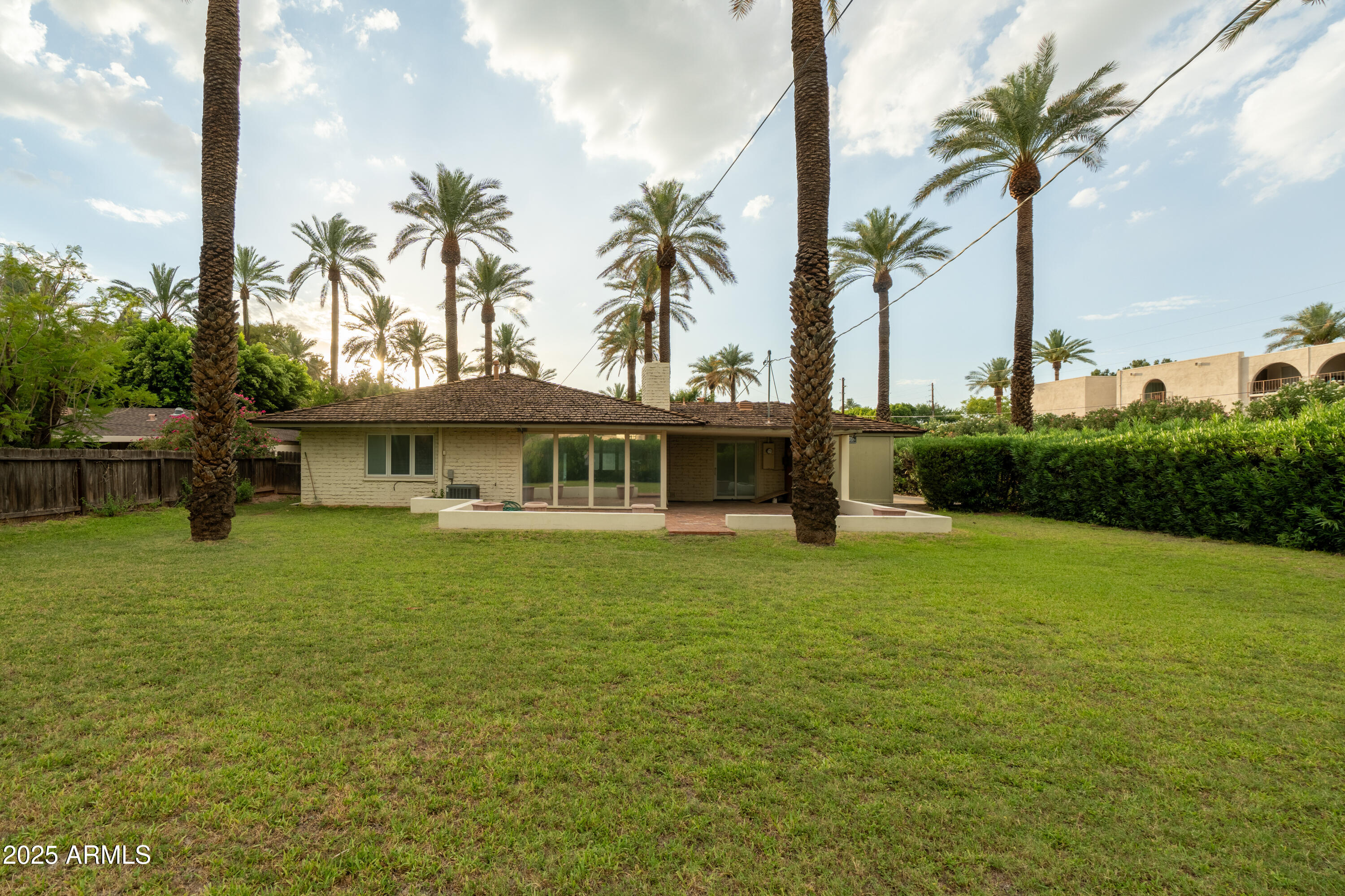 4443 N 46th Place