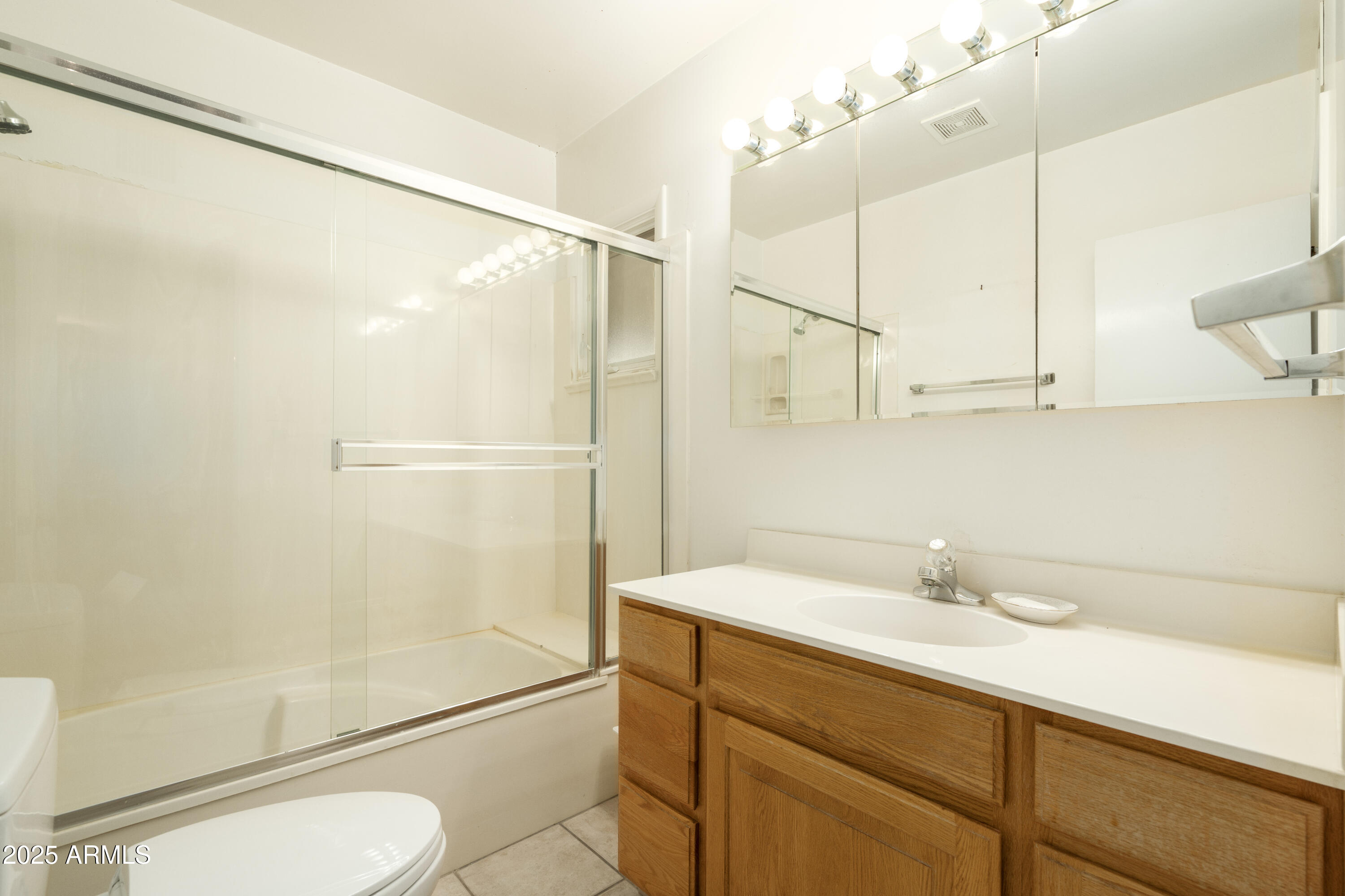 4443 N 46th Place