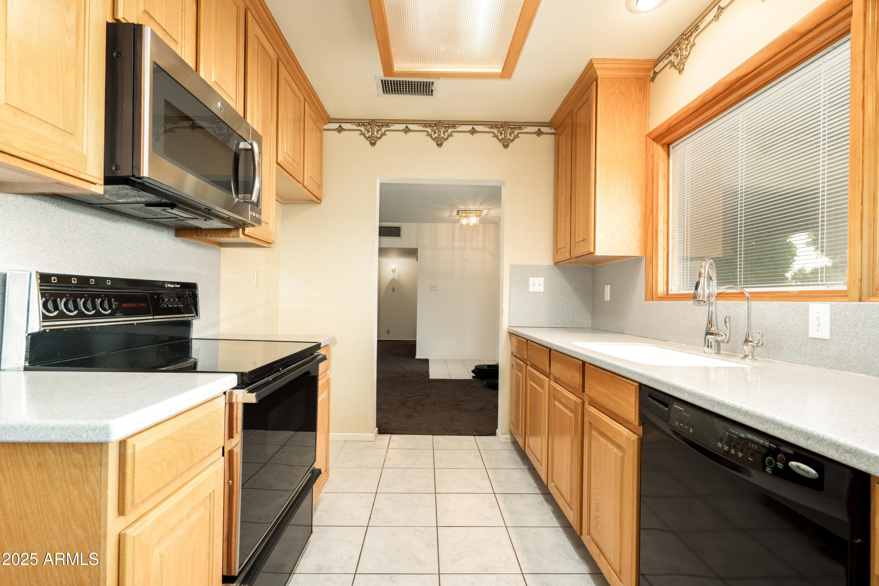 4443 N 46th Place