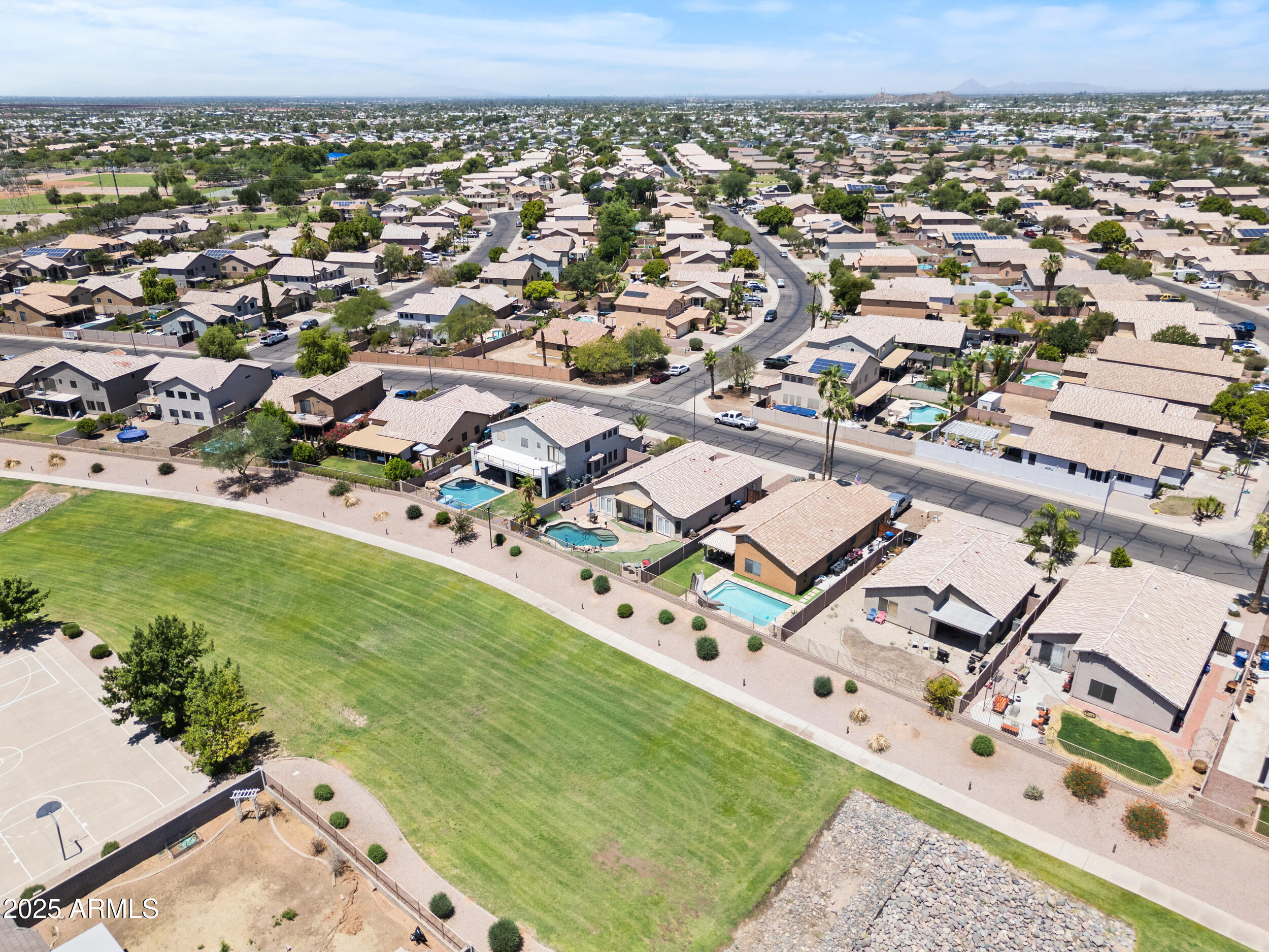 531 S WILDROSE
