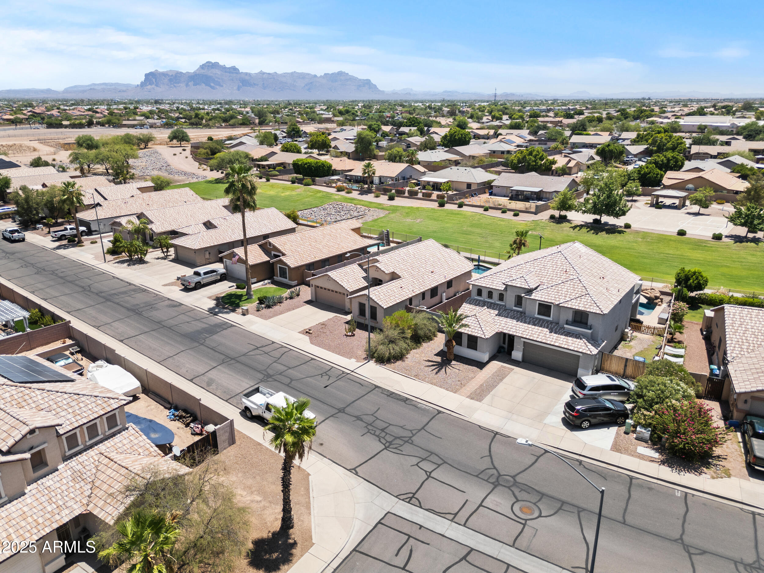 531 S WILDROSE