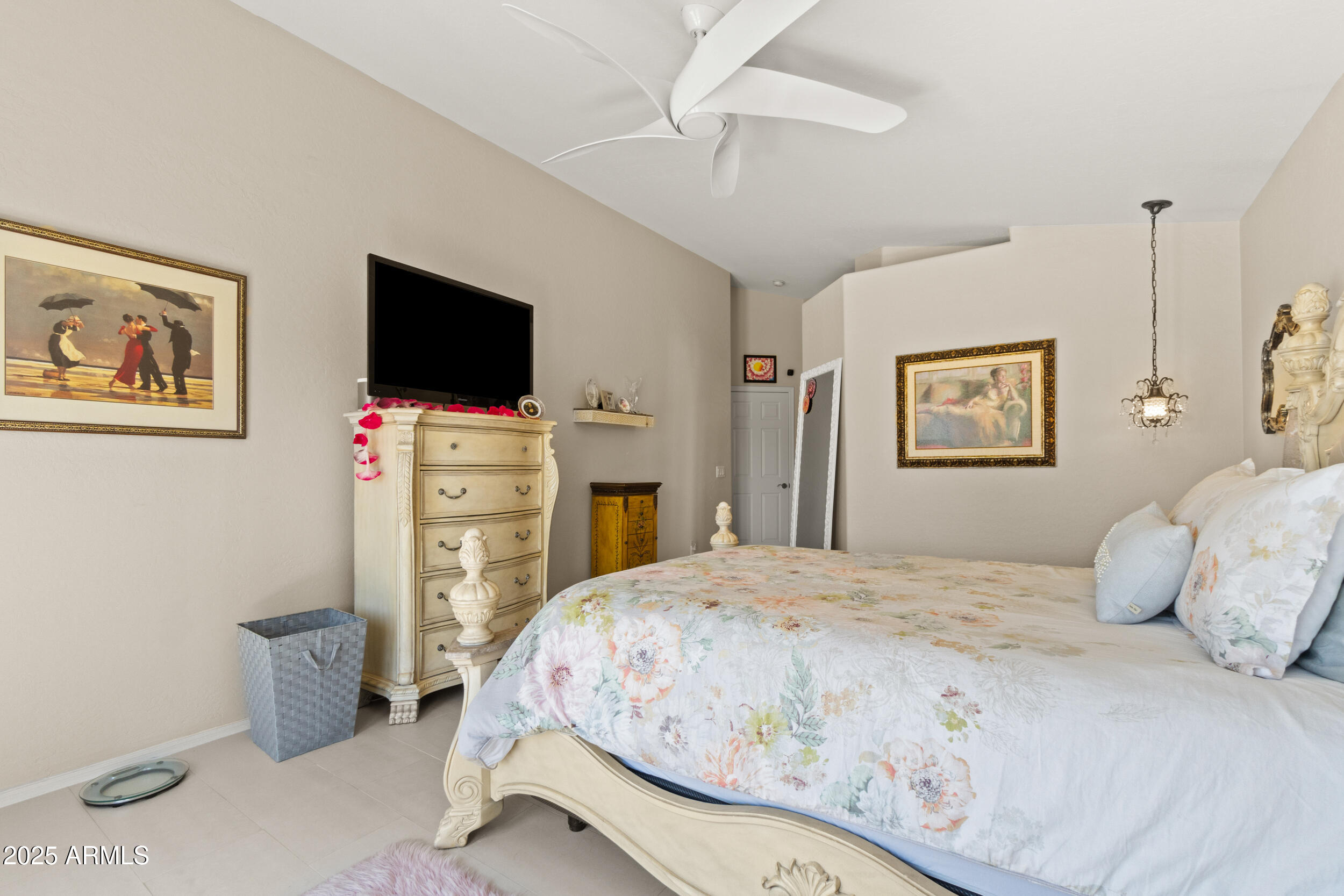 531 S WILDROSE