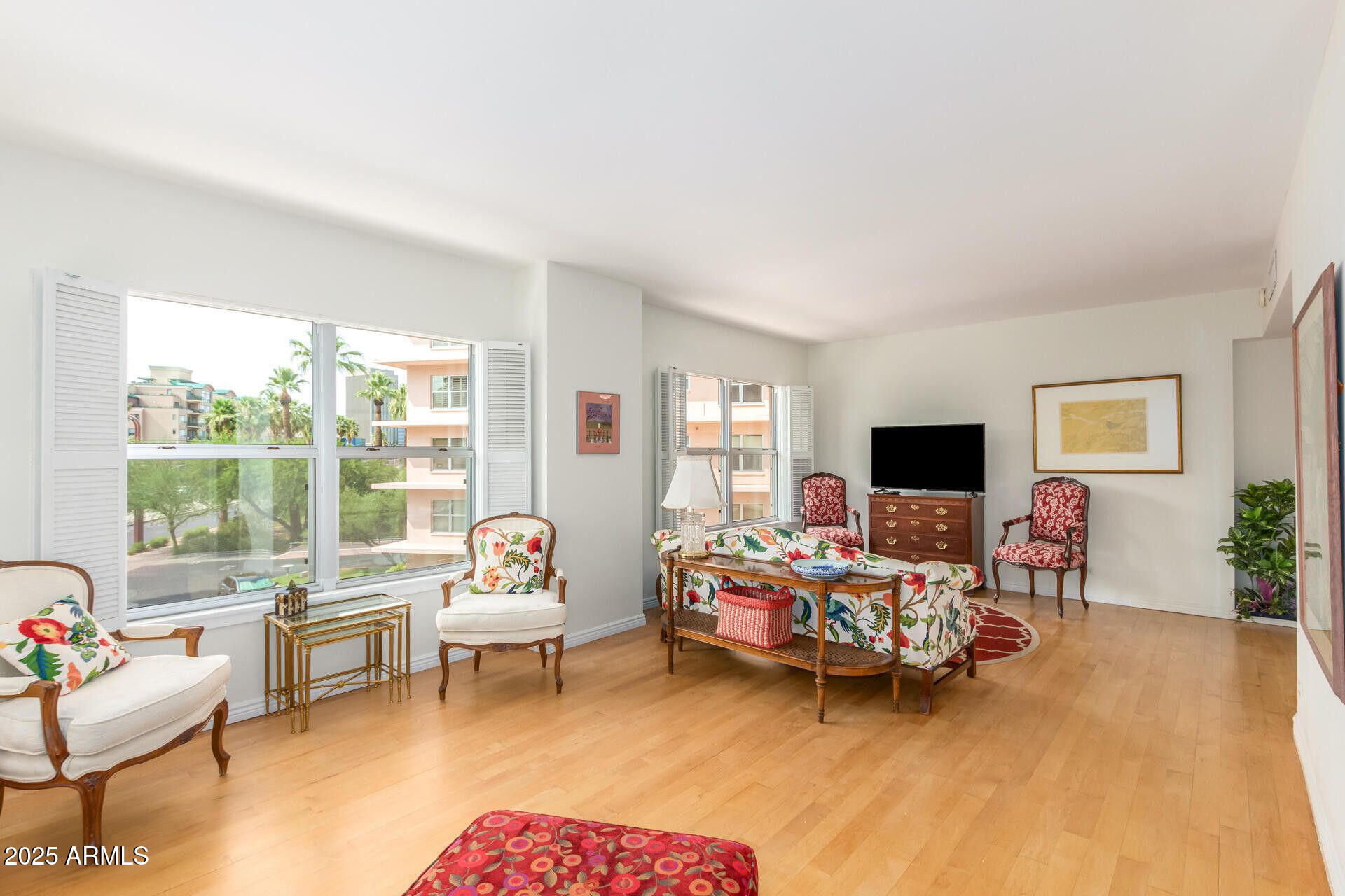 2201 N CENTRAL Avenue 3D
