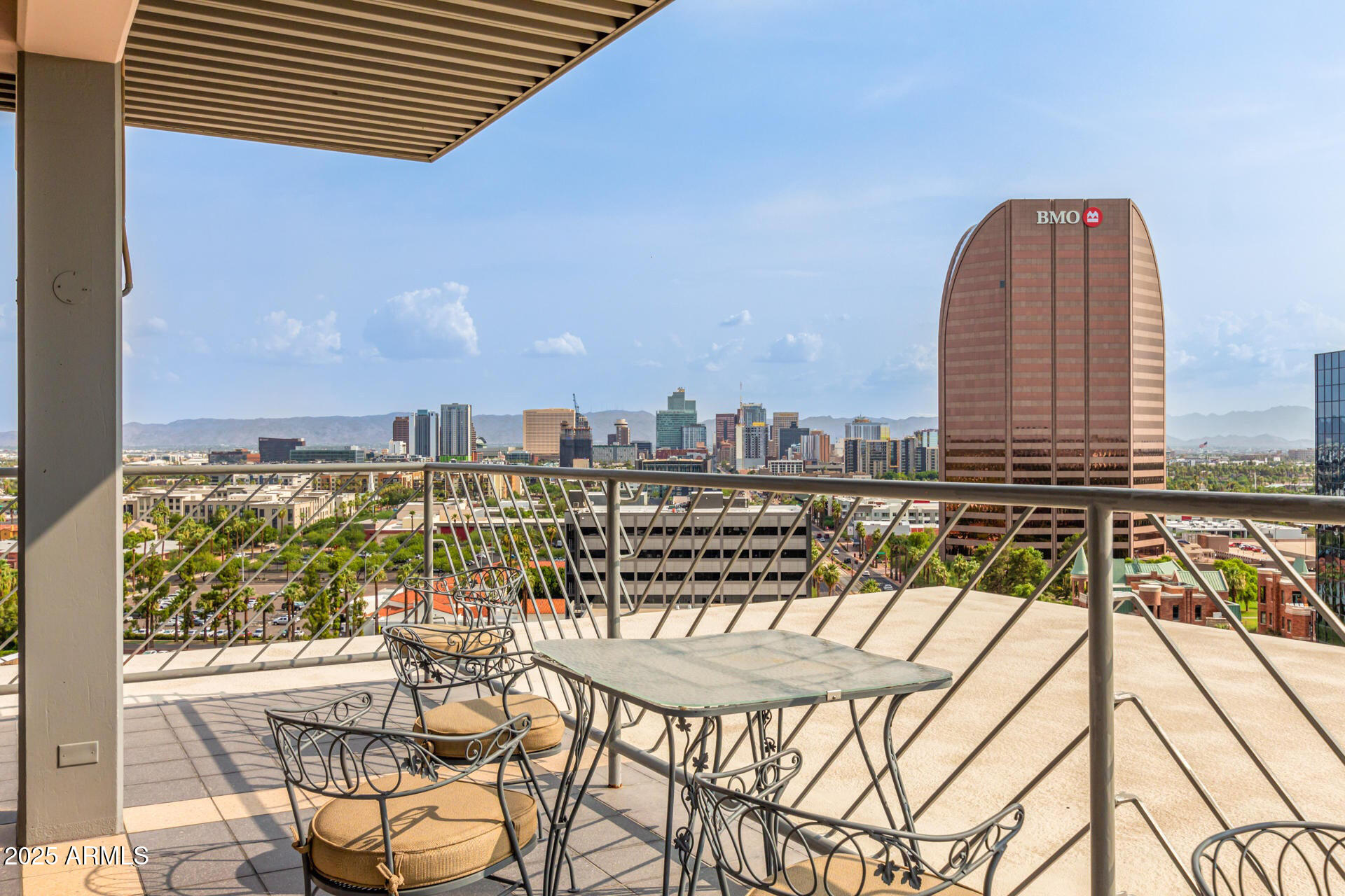 2201 N CENTRAL Avenue 3D