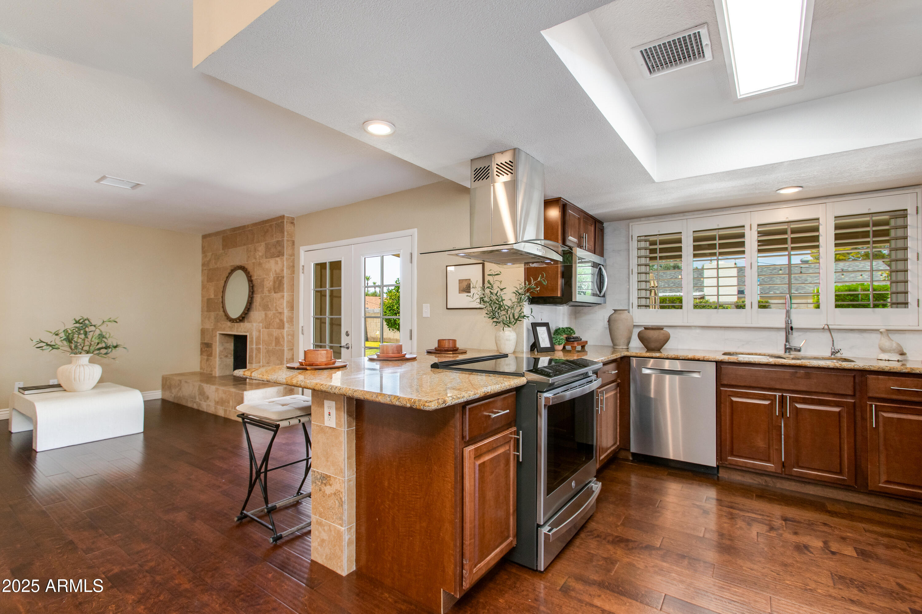 13602 N 49TH Place
