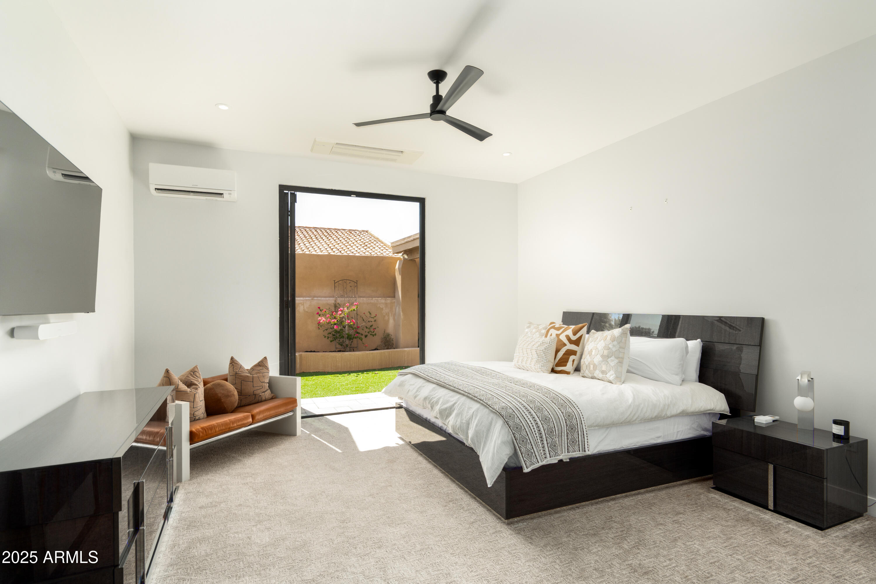 4440 E CAMELBACK Road 31
