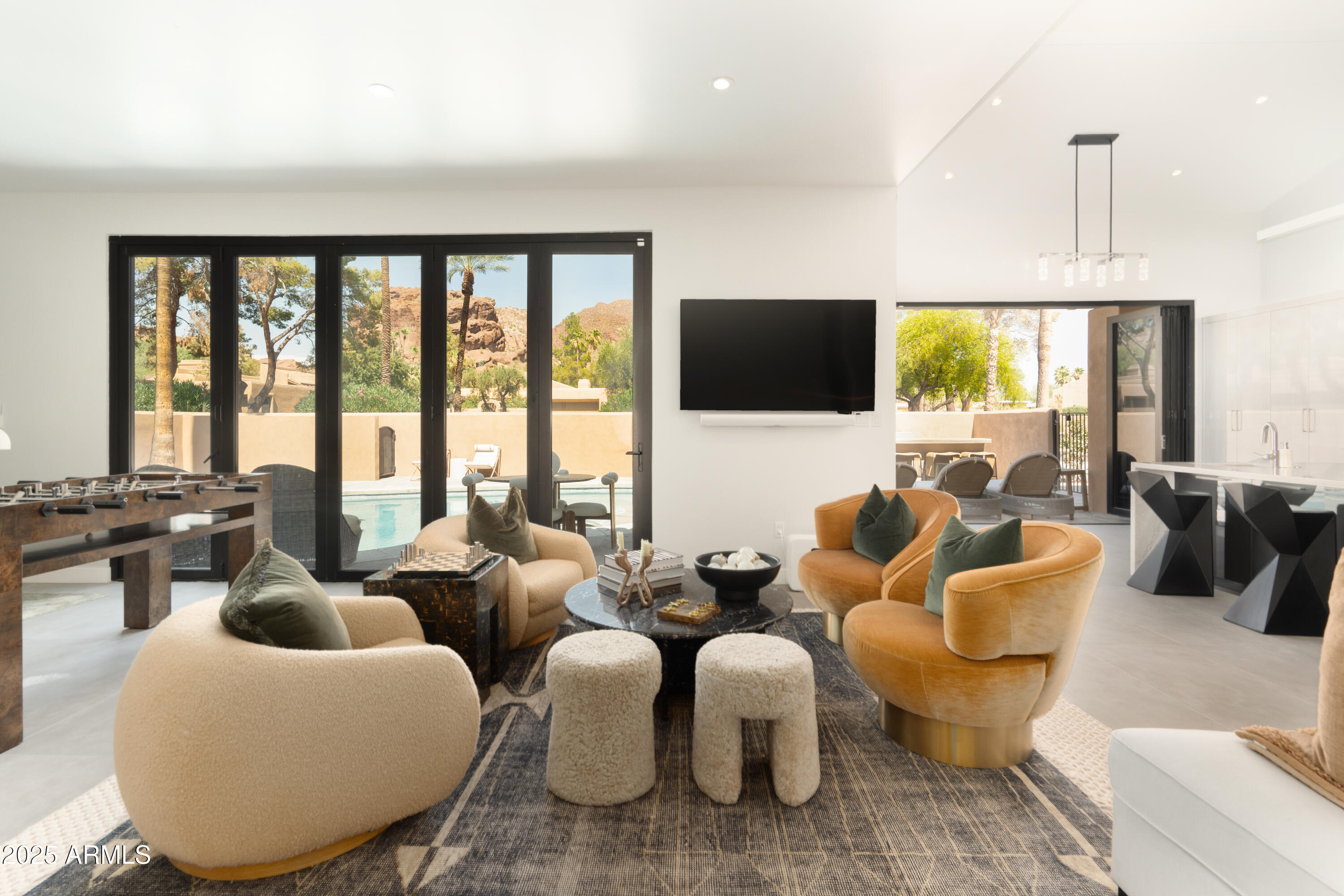 4440 E CAMELBACK Road 31