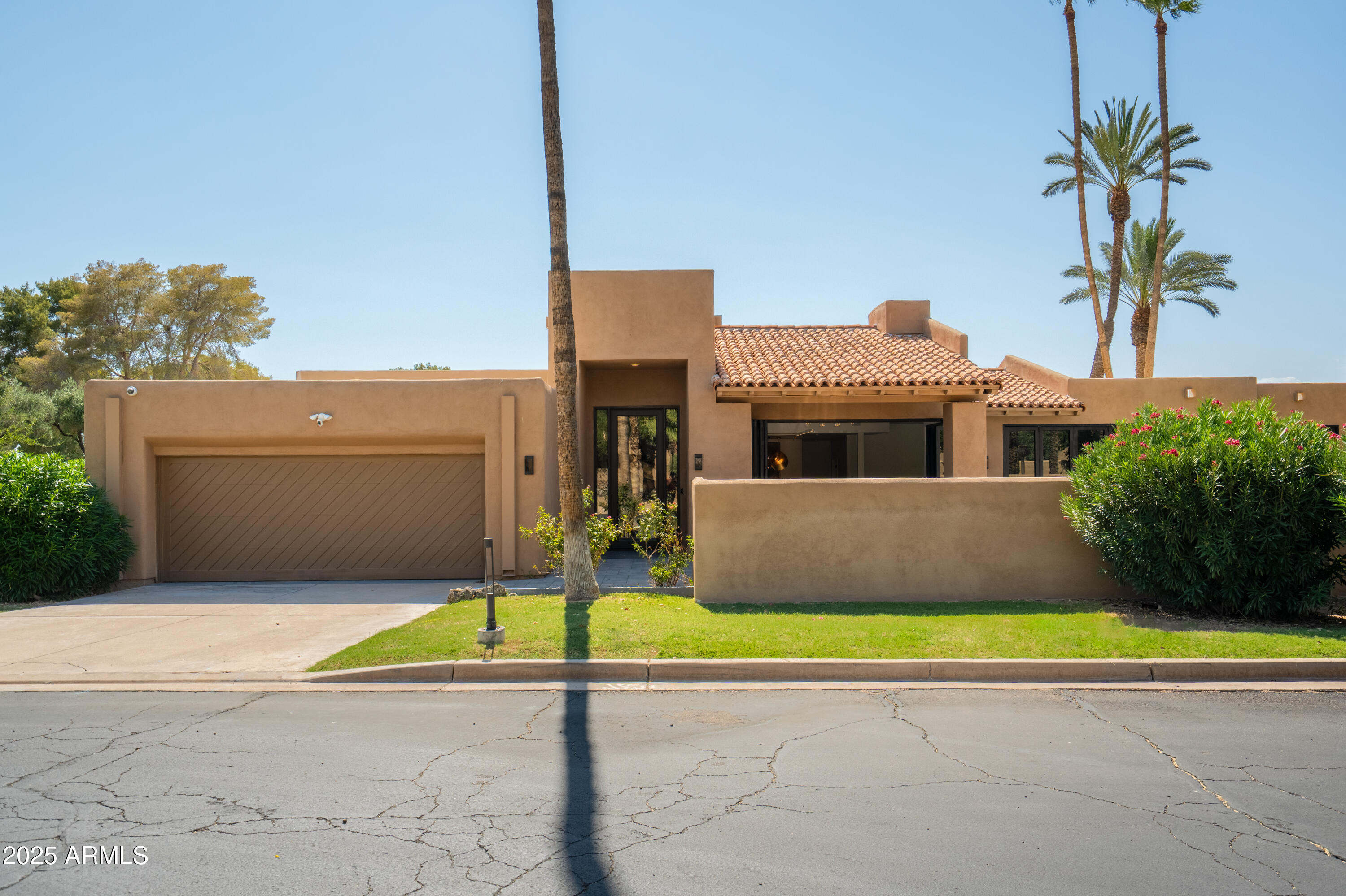 4440 E CAMELBACK Road 31