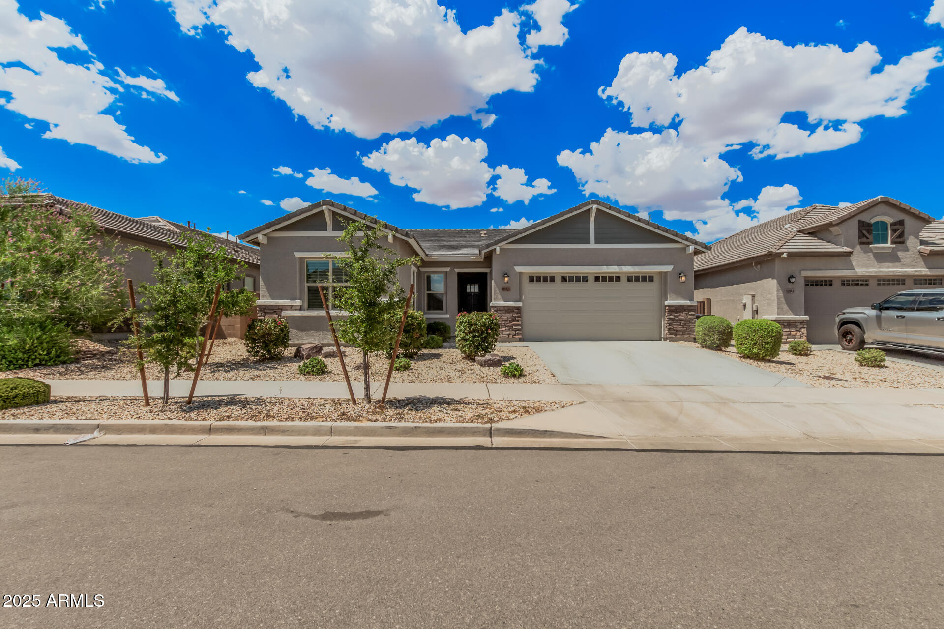 18926 W DESERT HILLS Drive