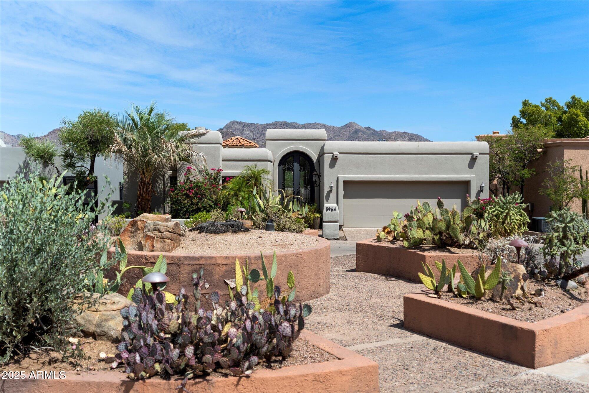 5964 N ECHO CANYON Drive