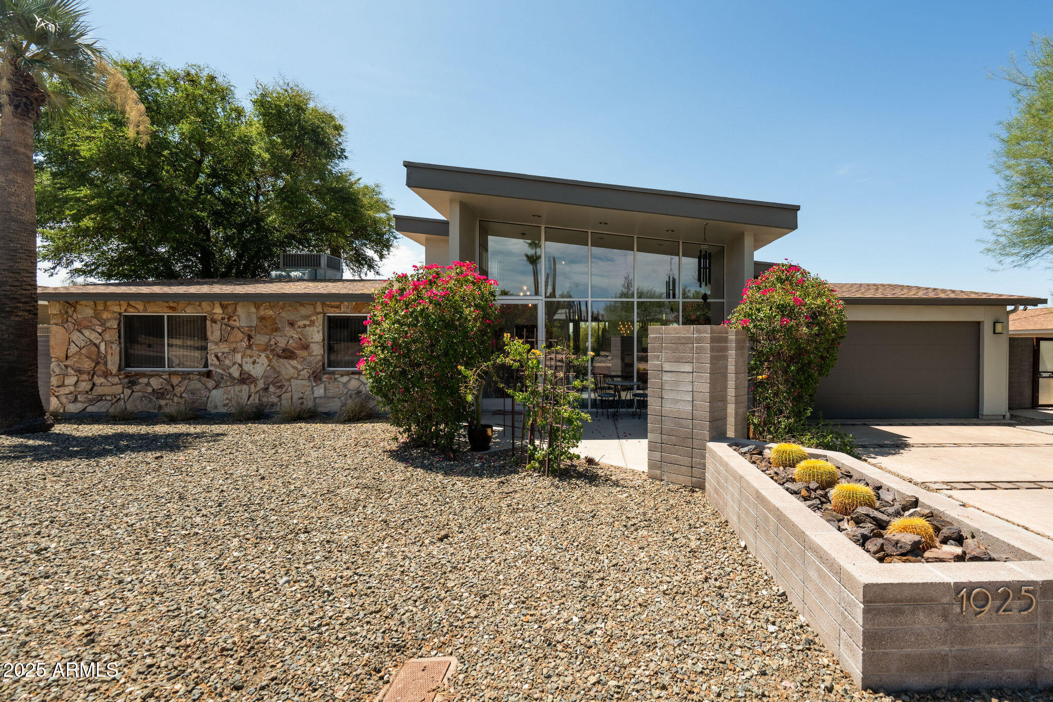 1925 E LAMAR Road