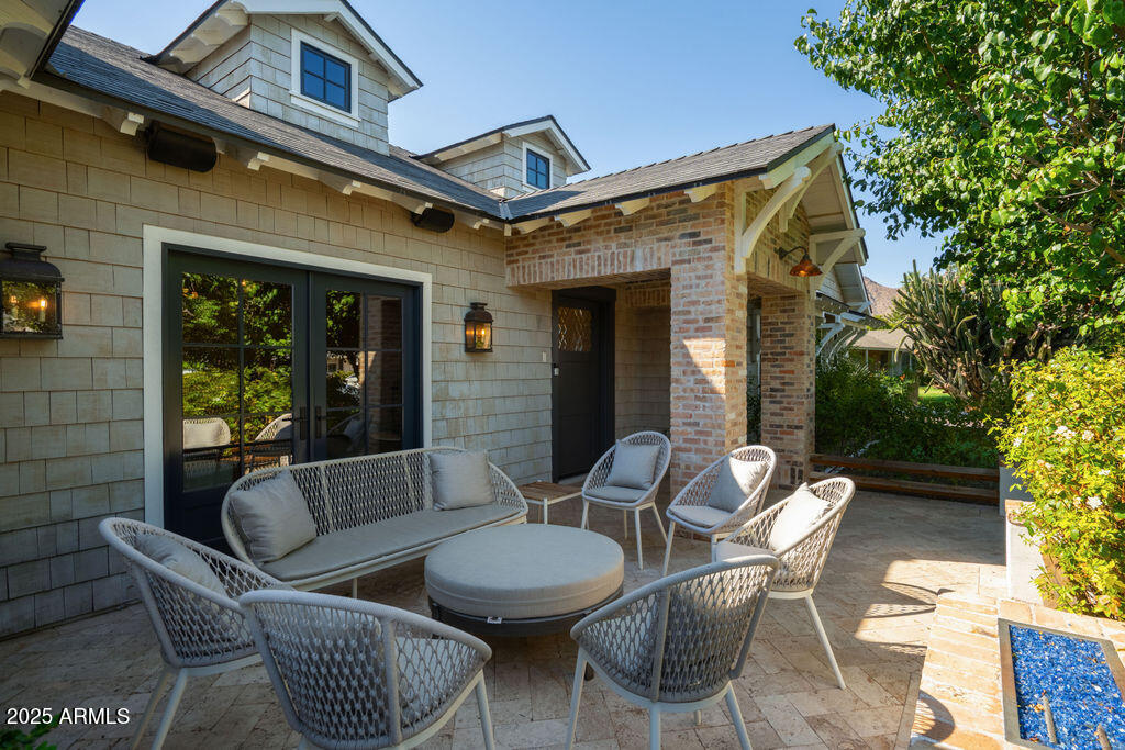 5838 E Calle Del Paisano